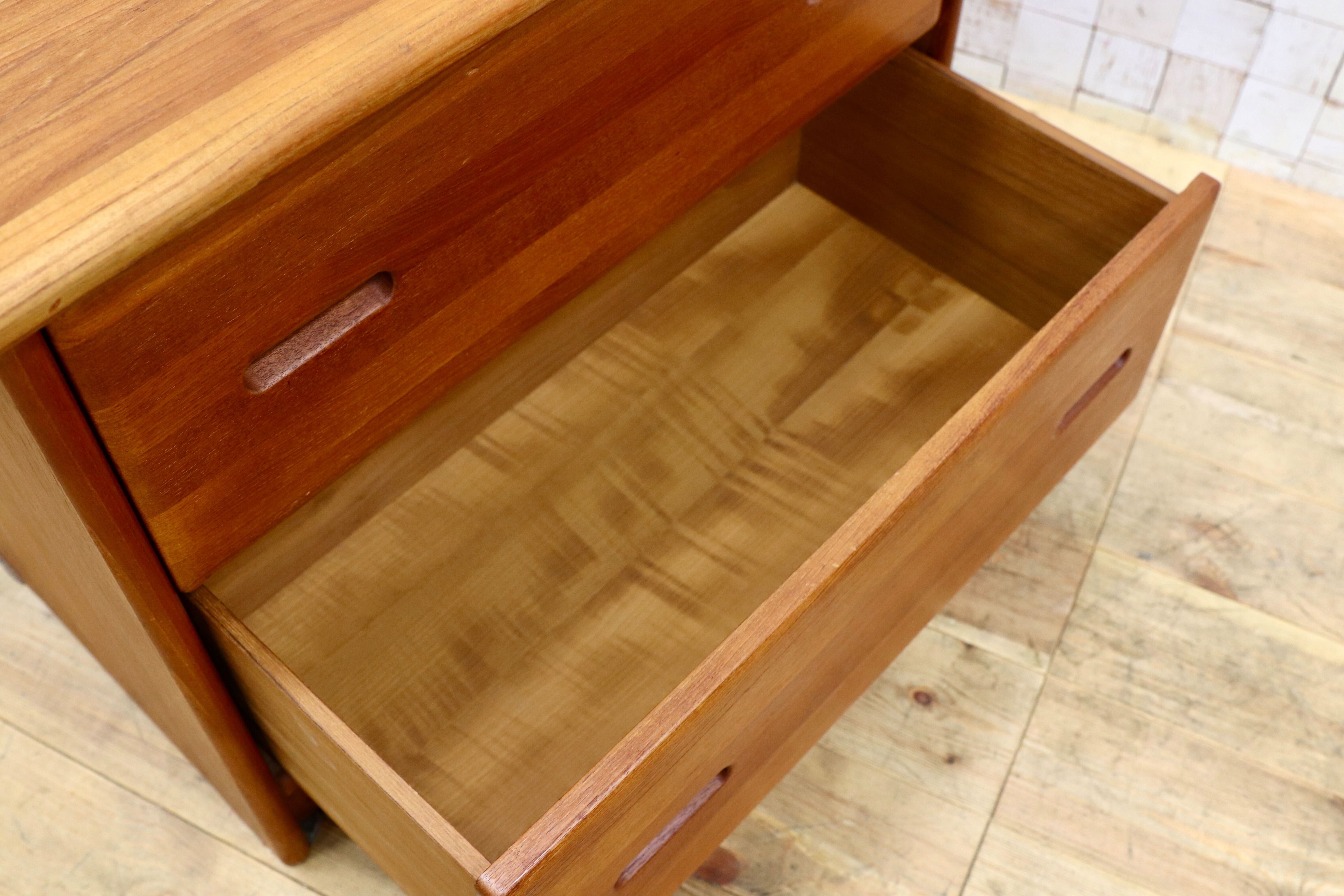 GMIK722○Dyrlund / デューロン 北欧 デンマーク チーク無垢 サイドチェスト サイドボード 引出し収納