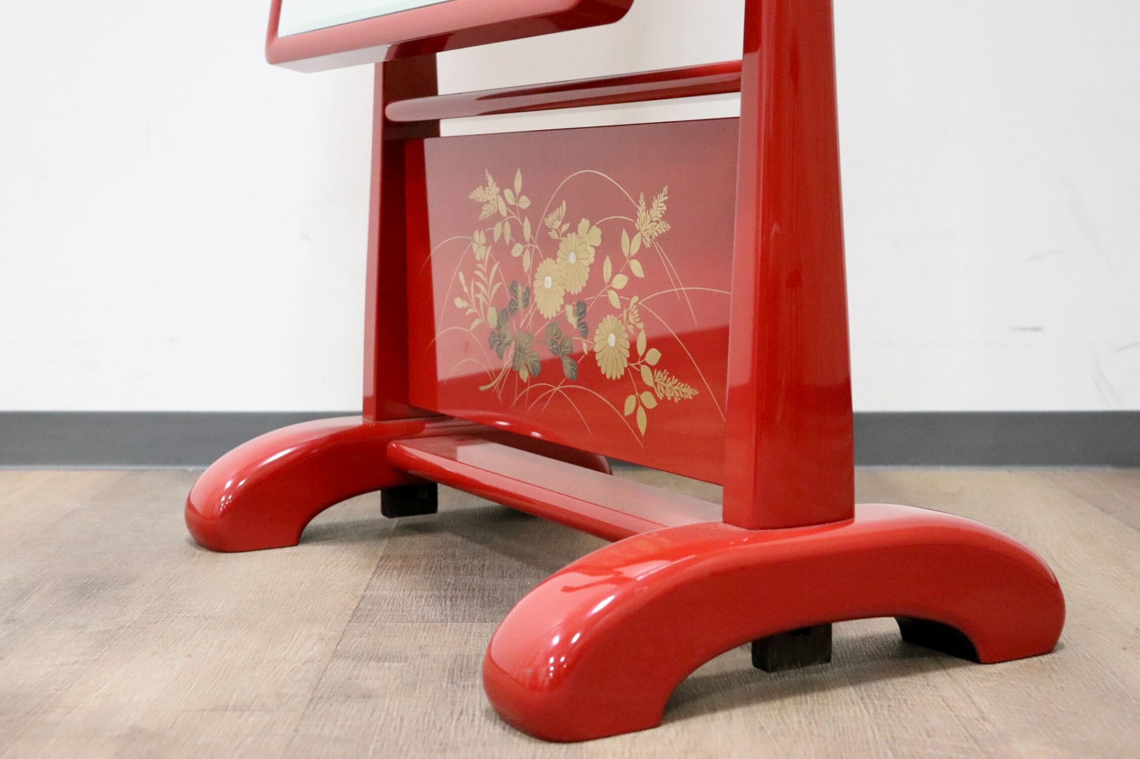 GMGF120○MATSUSO / 松創 秋草に朱 橘型 全身鏡 姿見 スタンドミラー 漆塗り 朱色 和モダン 府中家具 IDC大塚家具 定価約84万 展示品