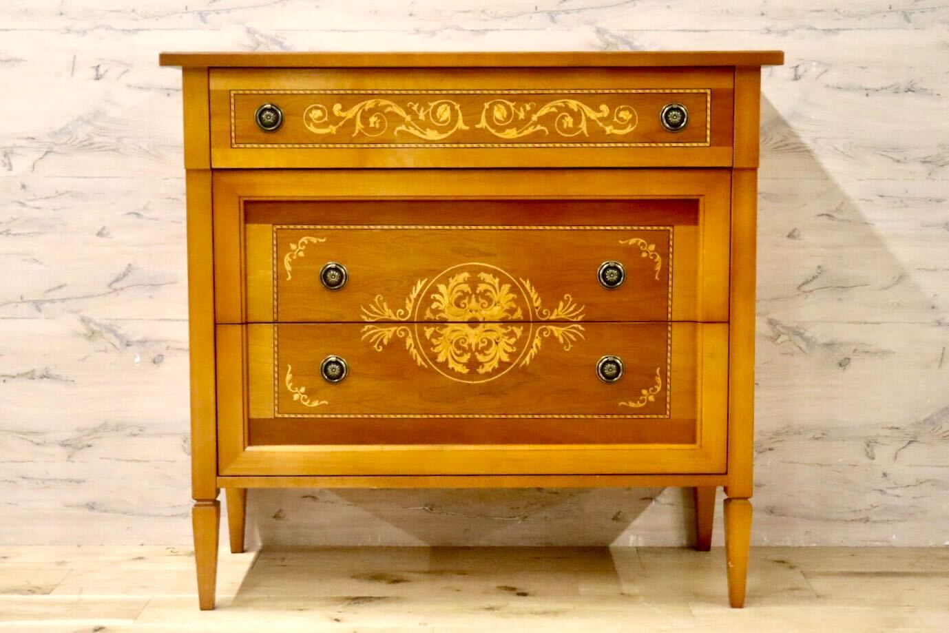 GMIK928○イタリア製 クラシック ヨーロピアン 3段チェスト 小物入れ 収納家具 サイドチェスト 輸入家具 西洋 アンティーク クラシック