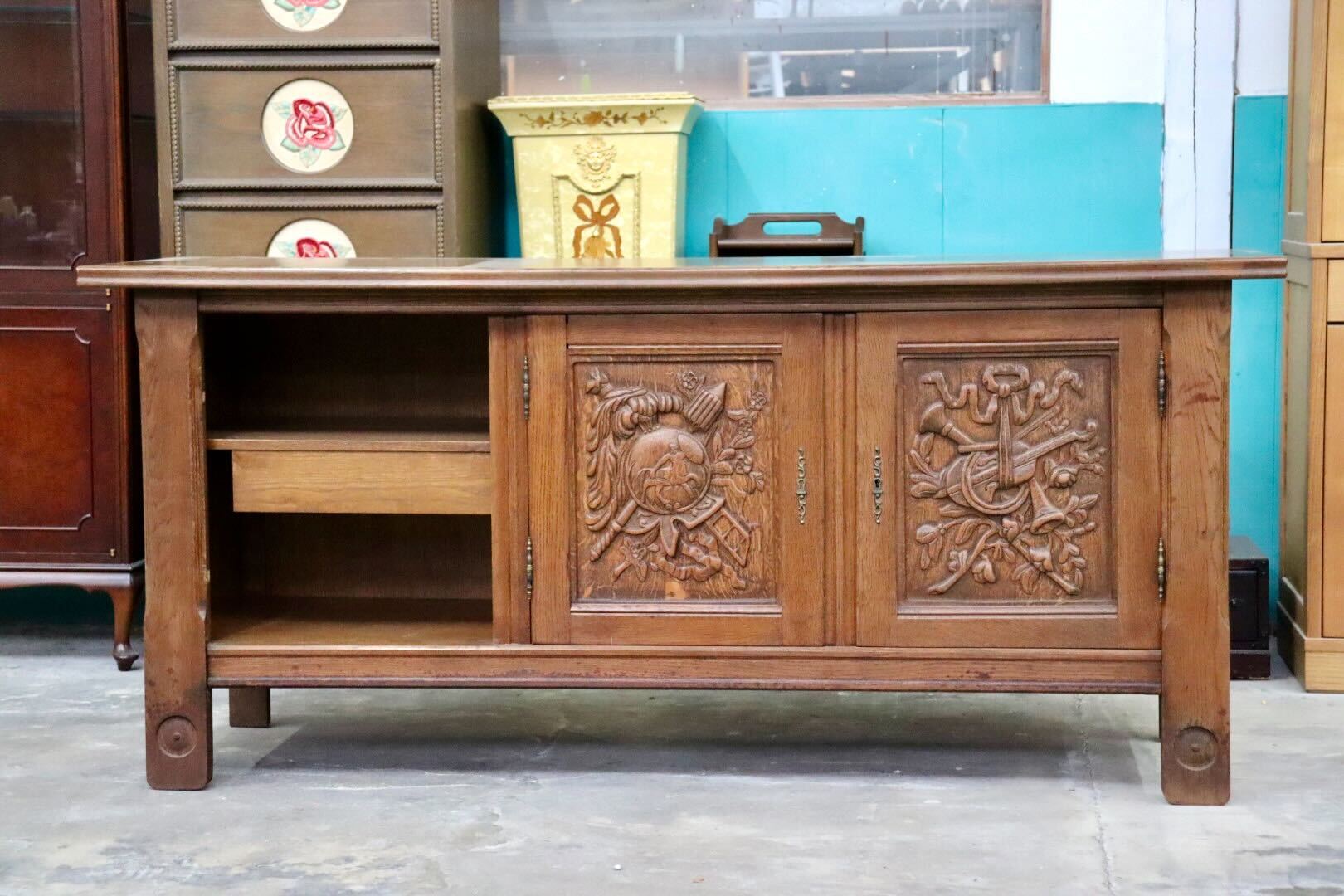 GMIH323○Sprij Meubelen / スプライ ムーベレン オランダ製 サイドボード リビングボード 彫刻 飾り棚 インテリア ヴィンテージ 希少