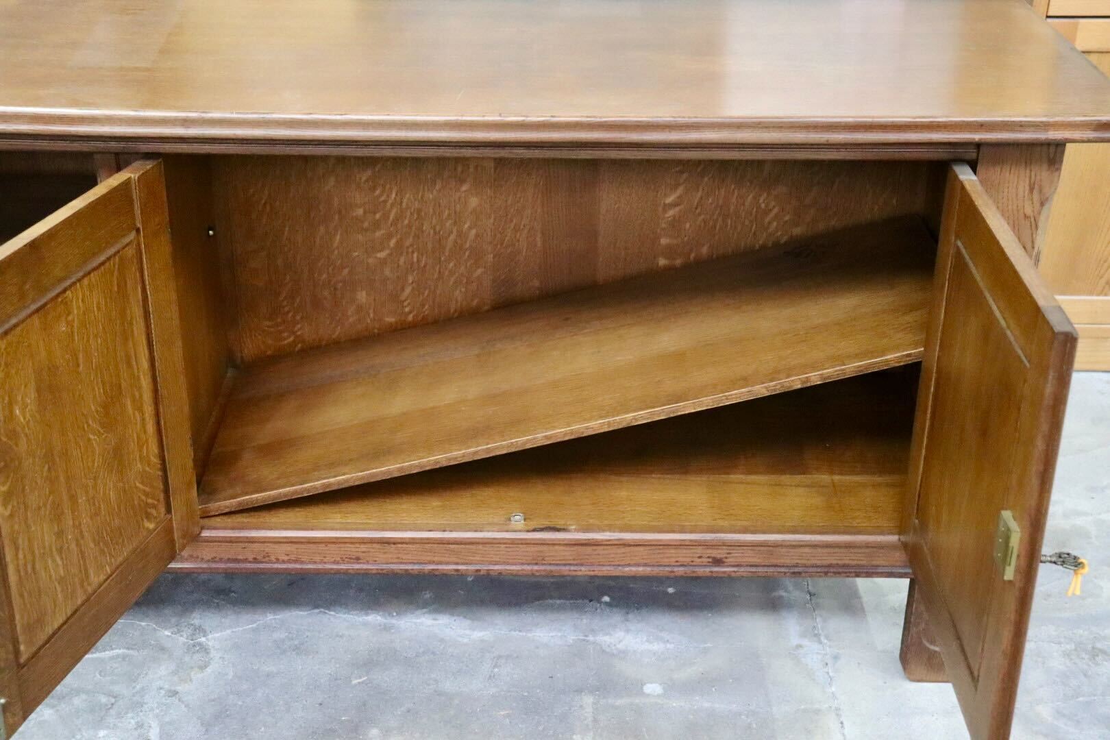 GMIH323○Sprij Meubelen / スプライ ムーベレン オランダ製 サイドボード リビングボード 彫刻 飾り棚 インテリア ヴィンテージ 希少