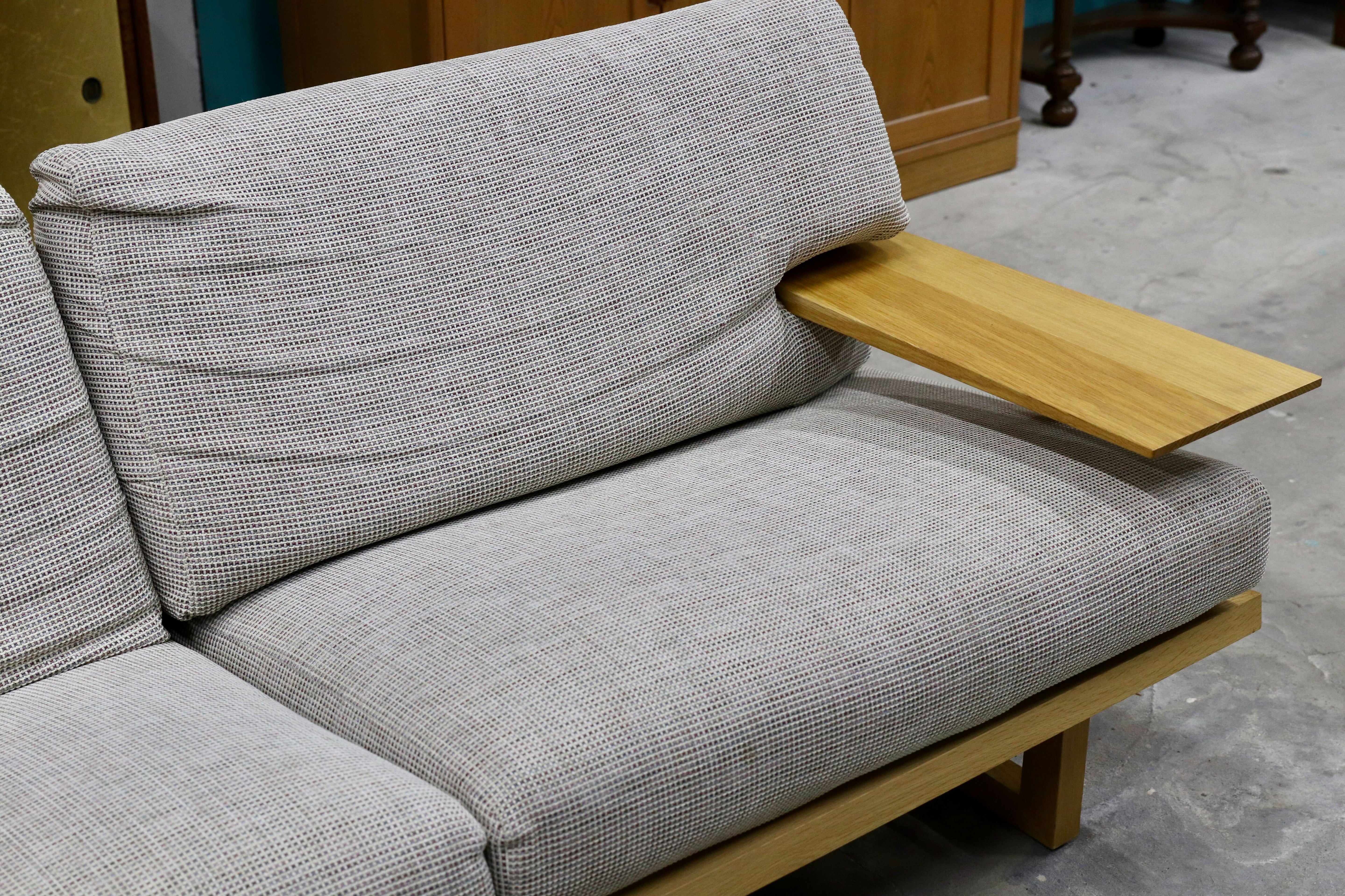 GMIK220○karimoku / カリモク WU47 3人掛けソファ トリプルソファ オーク ファブリック 北欧スタイル 国産家具 定価約53万