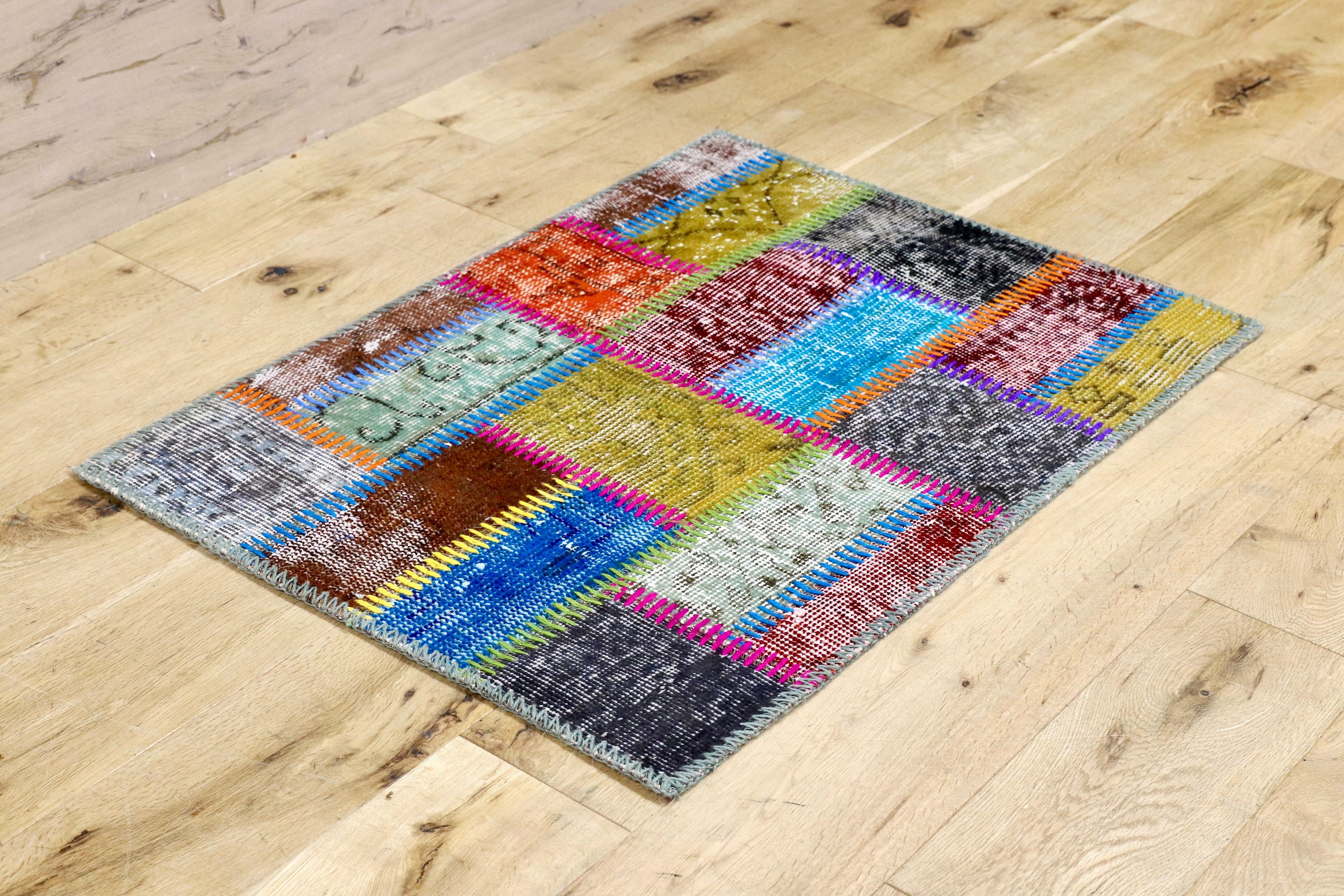 GMHO2○トルコラグ ヴィンテージ デッドストック ラグ カーペット 絨毯 手織り パッチワーク 在庫品