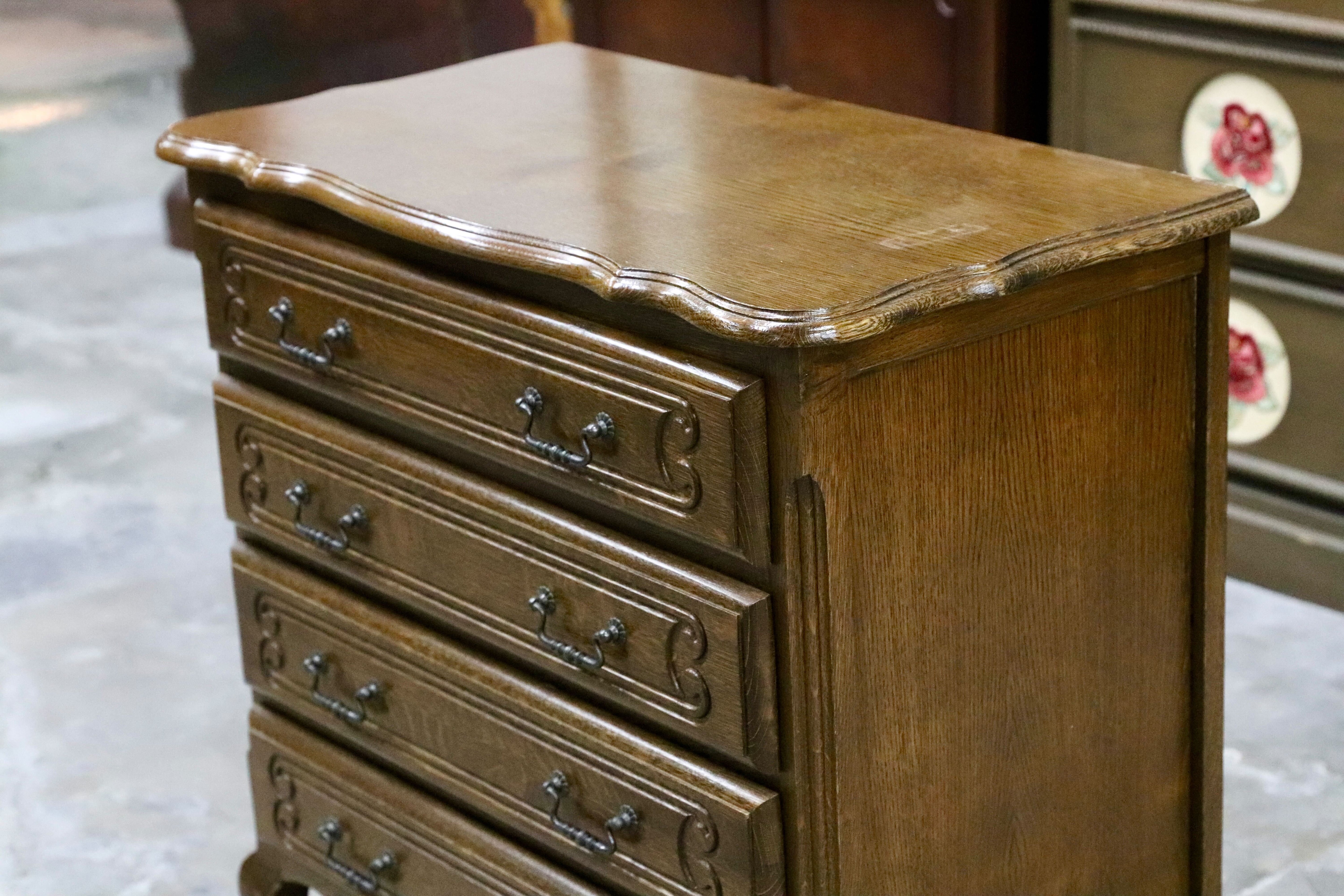 GMIH380B○三越家具 ルーマニア製 オーク無垢材 チェスト サイドボード 引出し収納 クラシック カントリー アンティーク