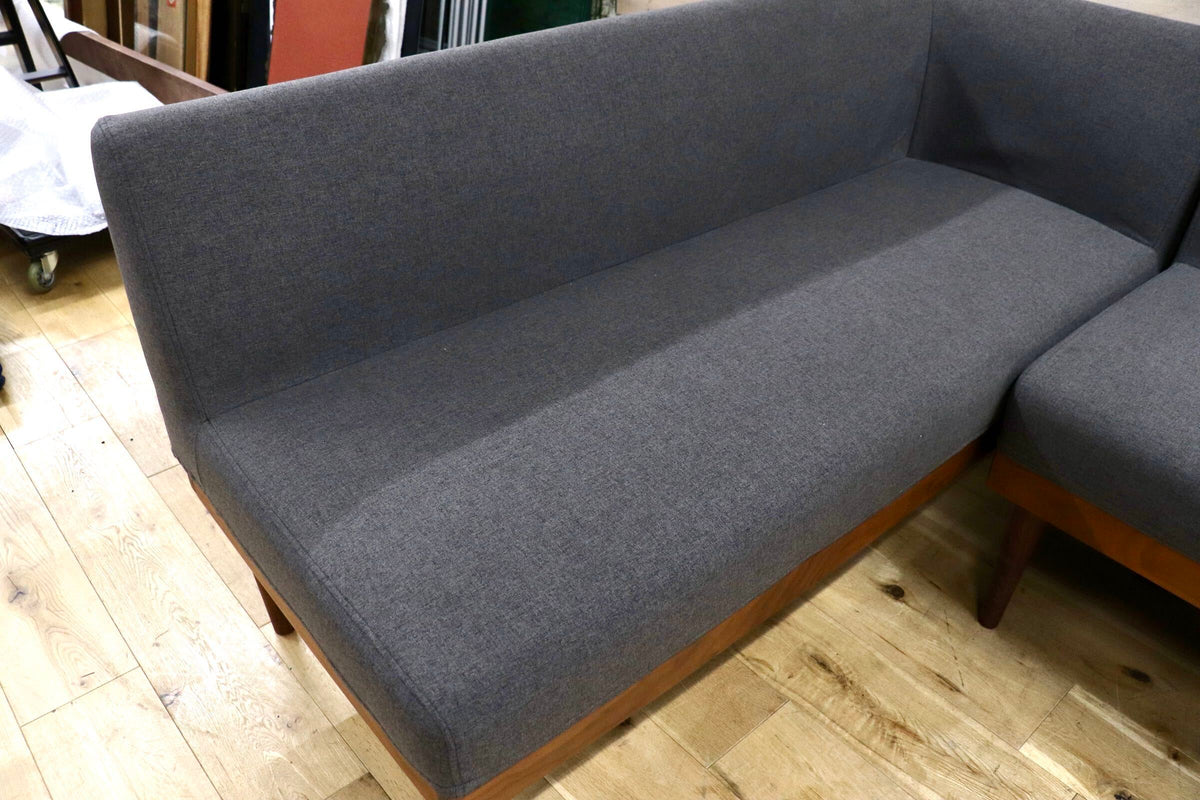 GMJK470A○ASPLUND/アスプルンド TOIVO トイヴォ リビングダイニングアームソファ ウォールナット カバーリング 北欧モダン 約15万 展示品