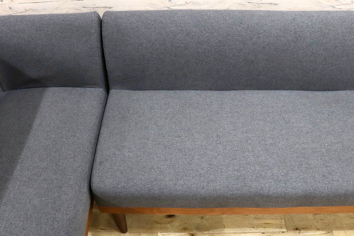 GMJK470A○ASPLUND/アスプルンド TOIVO トイヴォ リビングダイニングアームソファ ウォールナット カバーリング 北欧モダン 約15万 展示品