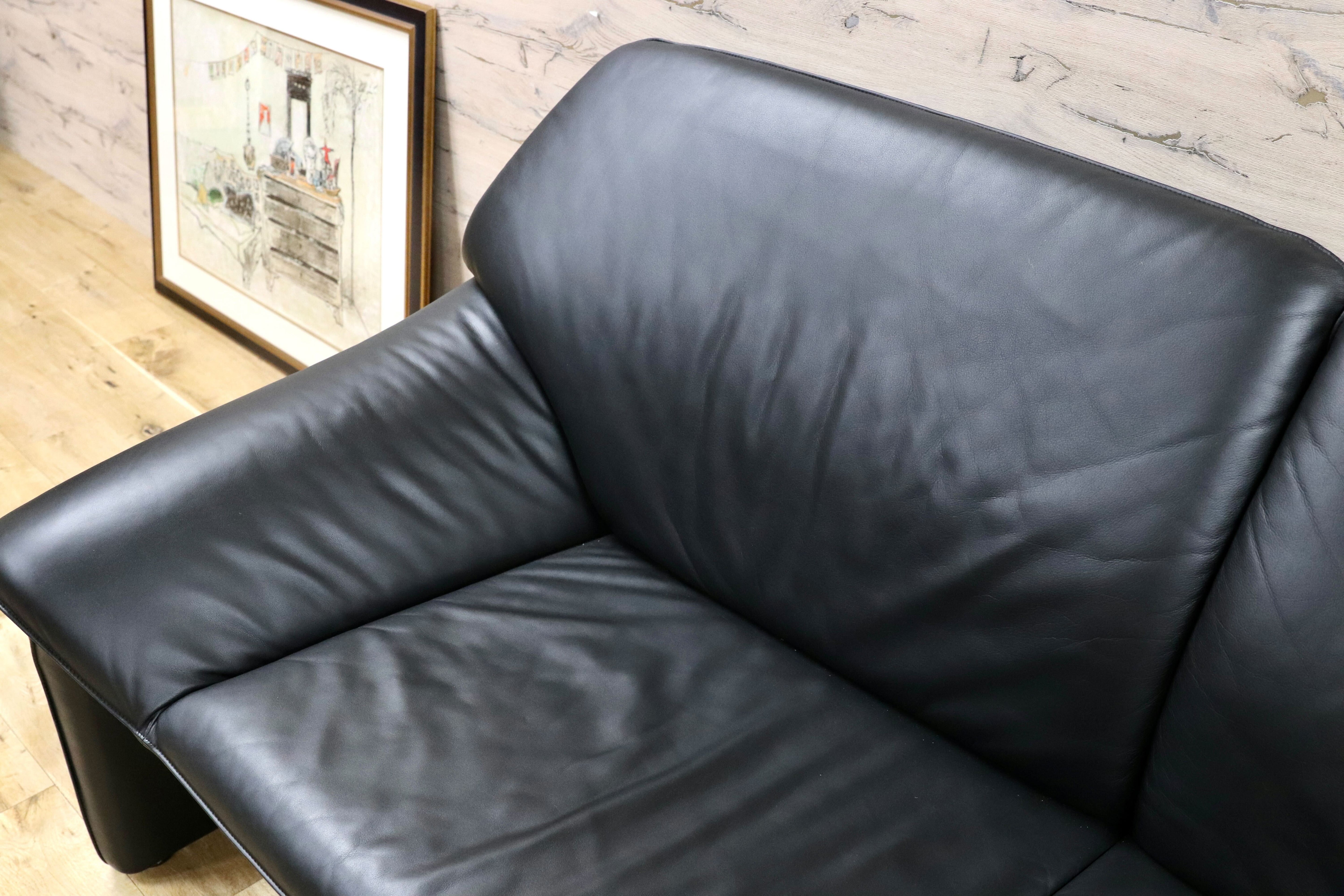 GMGT69○LAAUSER / ラウーザ ATLANTA アトランタ 2.5人掛けソファ ラブソファ 総革 黒 モダン ドイツ製 定価71.4万 最高級 美品