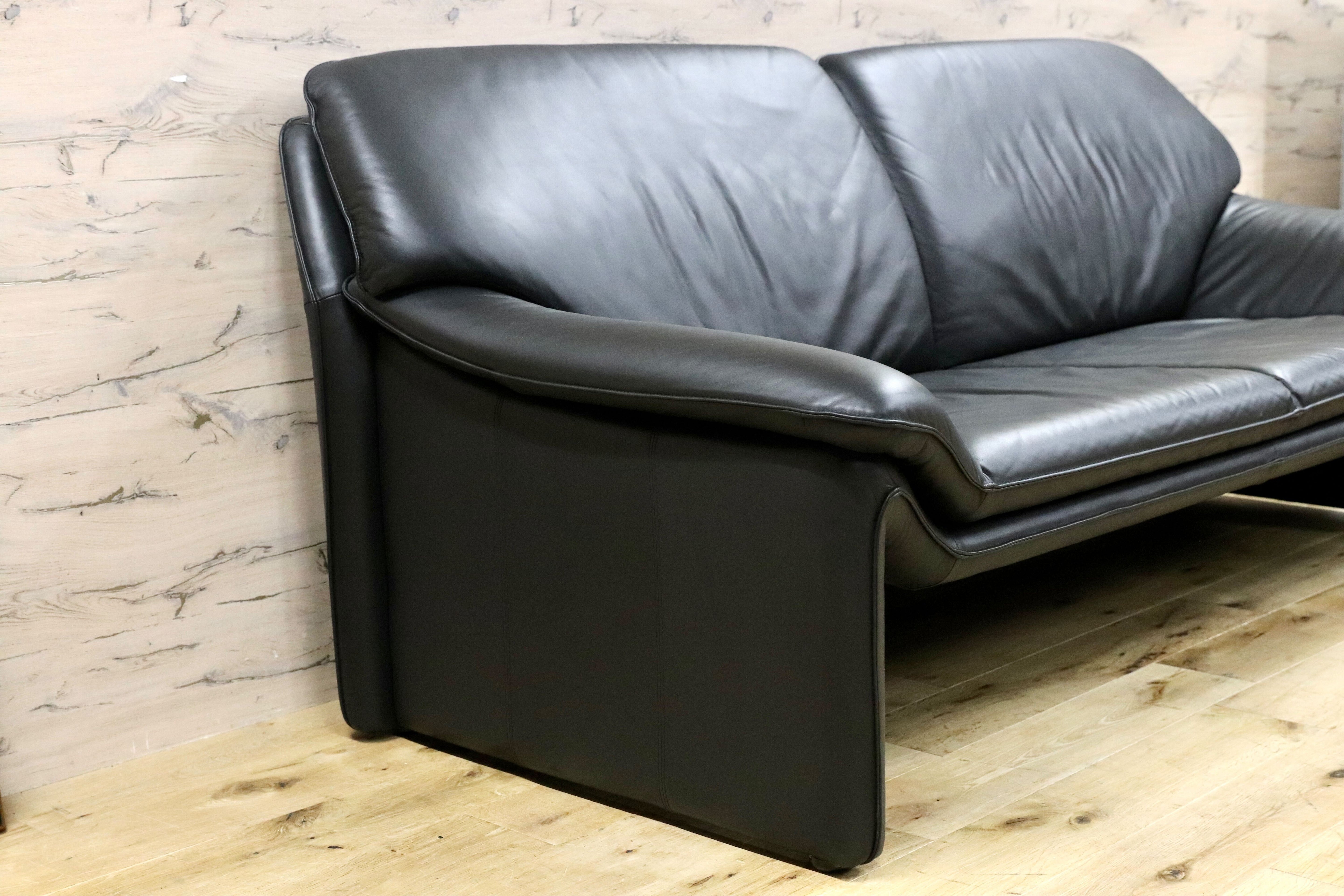 GMGT69○LAAUSER / ラウーザ ATLANTA アトランタ 2.5人掛けソファ ラブソファ 総革 黒 モダン ドイツ製 定価71.4万 最高級 美品