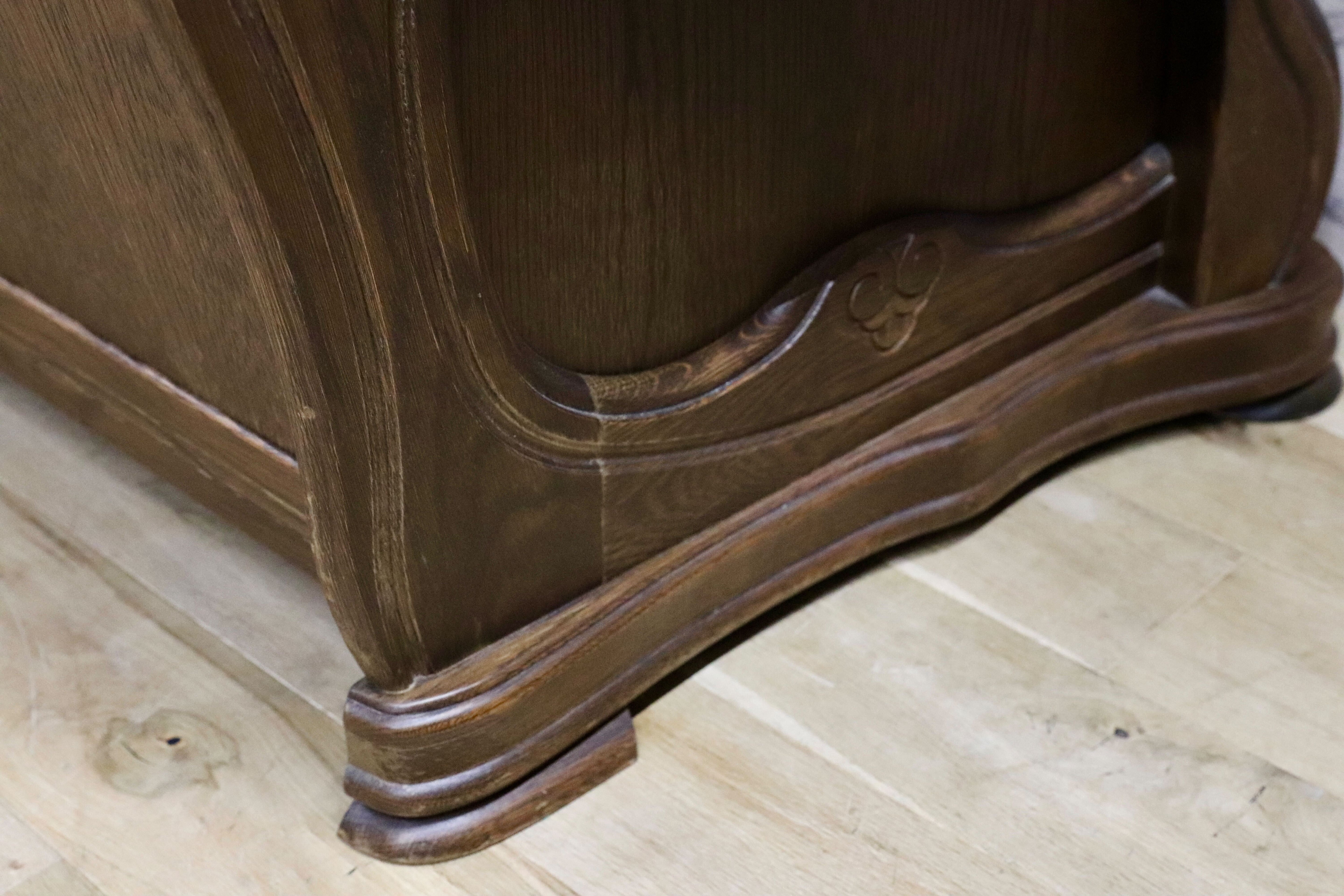 GMHS144○オランダ製 ダッチカントリー 3人掛けソファ トリプルソファ 長椅子 楢材 本革 鋲打ち 彫刻 クラシック ヴィンテージ 約60万