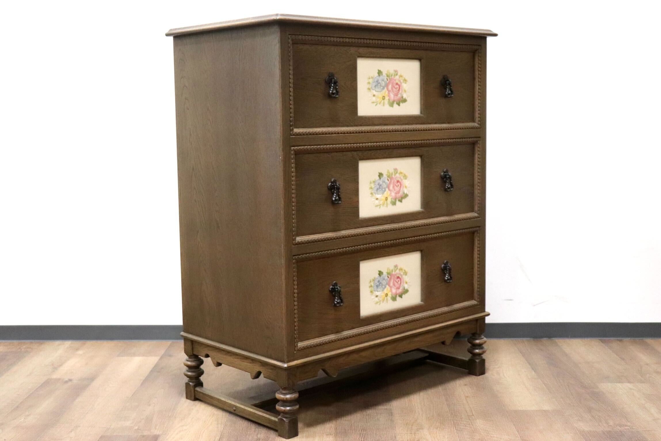 GMGN349○神戸家具 洋家具 伊藤家具 3段チェスト 整理タンス 彫刻 オーク材 クラシカル 花柄 和製ヴィンテージ アンティーク 検)永田良介