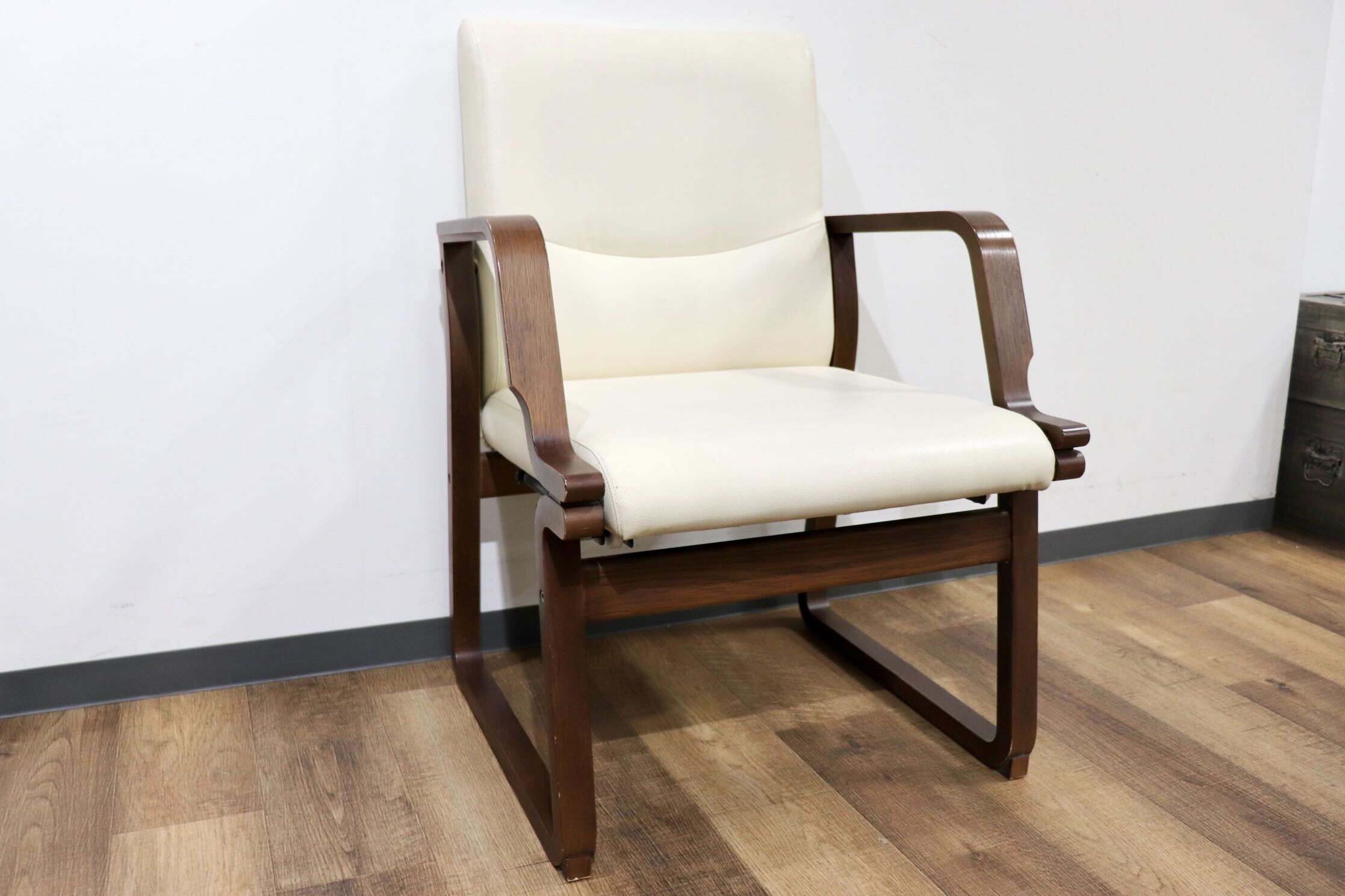 GMHN244D○karimoku / カリモク Direttore ディレトーレ リクライニングチェア ダイニングチェア アームチェア 合皮 国産家具