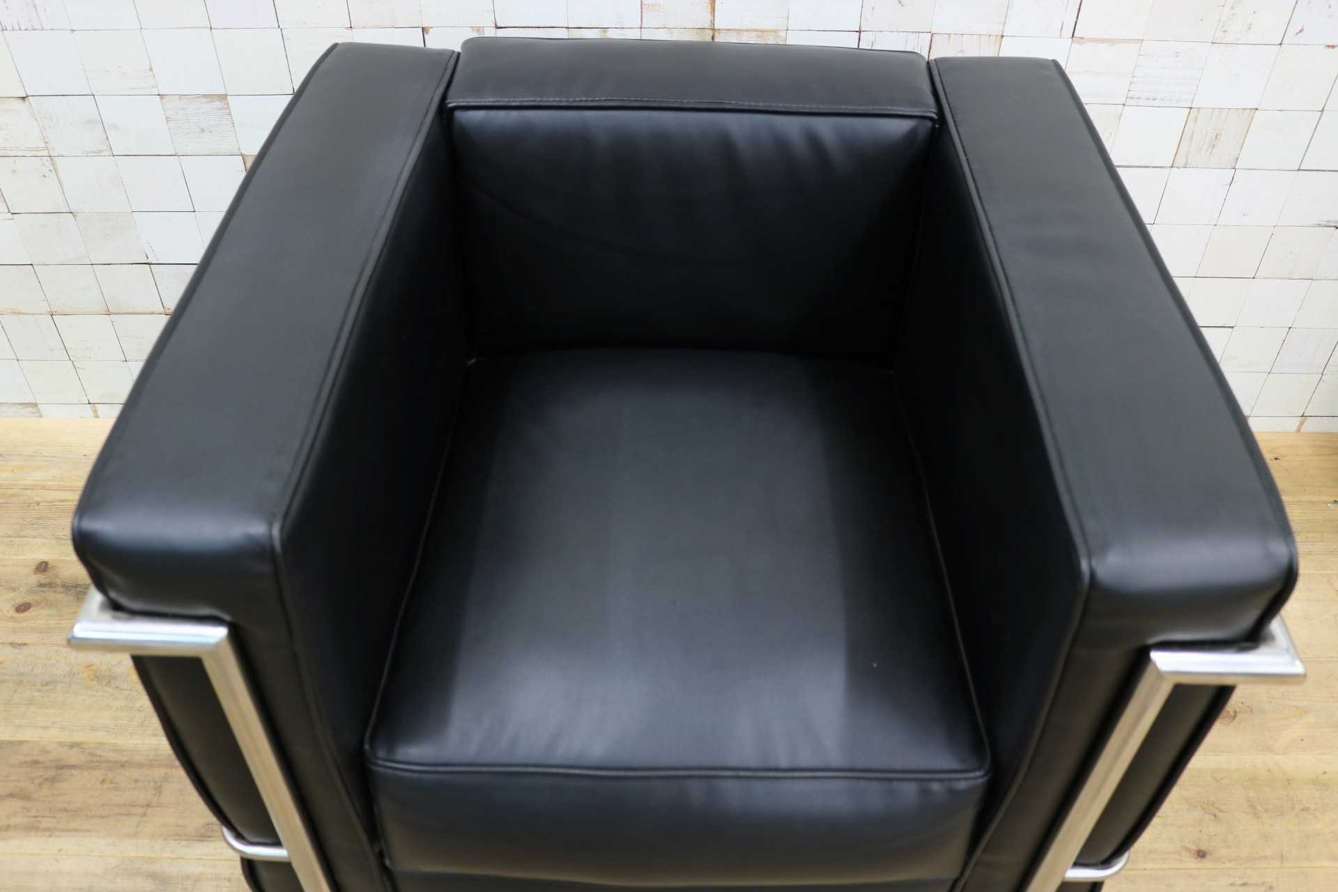 GMIK794◯ル・コルビュジエ LC2 シングルソファ 1人掛けソファ ラウンジチェア 合皮 ブラック オフィス 店舗什器 モダン リプロダクト