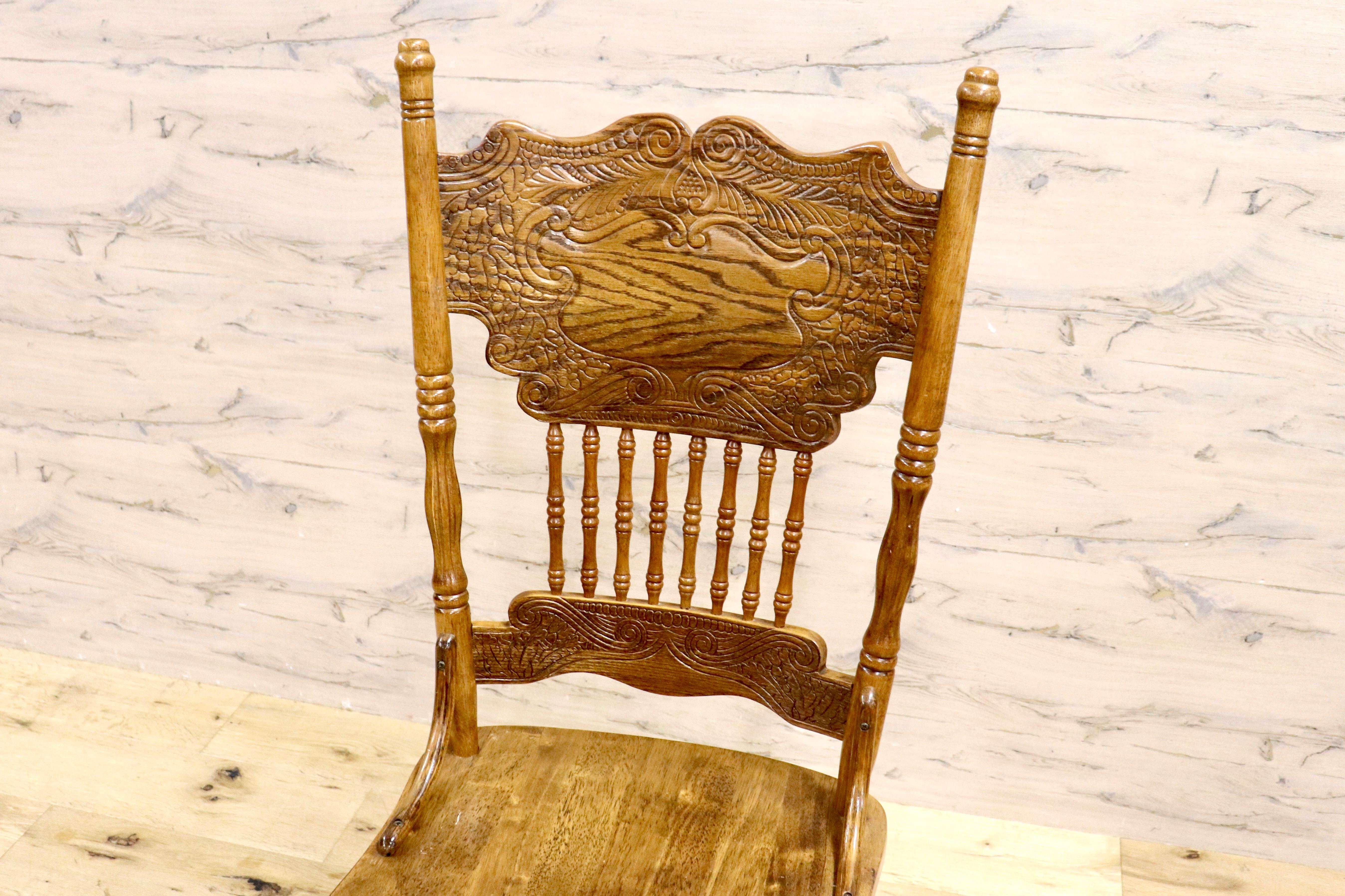 GMHK409A○IDC大塚家具 shin leeシンリー アンティーク 木製 ダイニングチェア 椅子 ウィンザーチェア 彫刻 カントリー 定価約10万