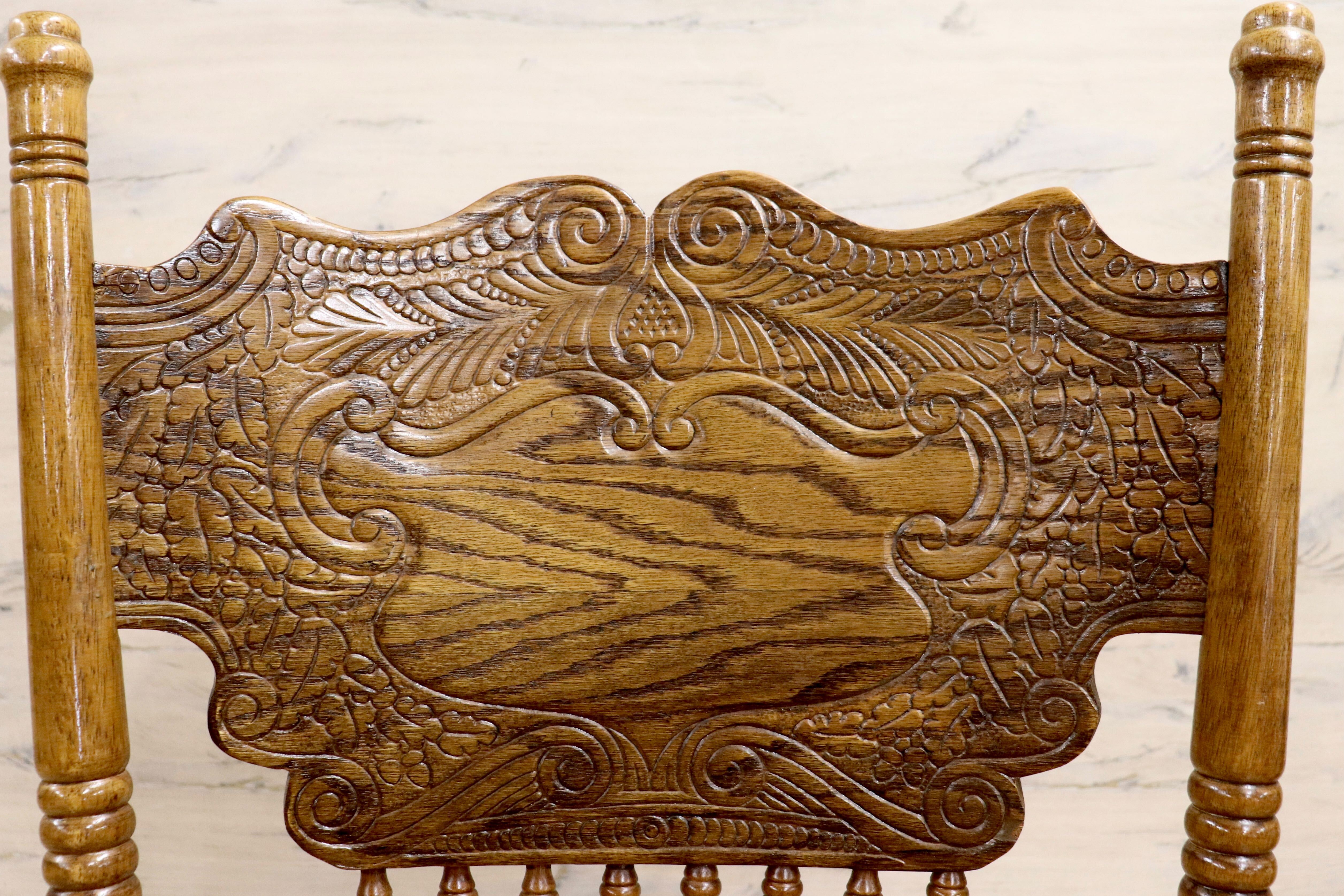 GMHK409A○IDC大塚家具 shin leeシンリー アンティーク 木製 ダイニングチェア 椅子 ウィンザーチェア 彫刻 カントリー 定価約10万