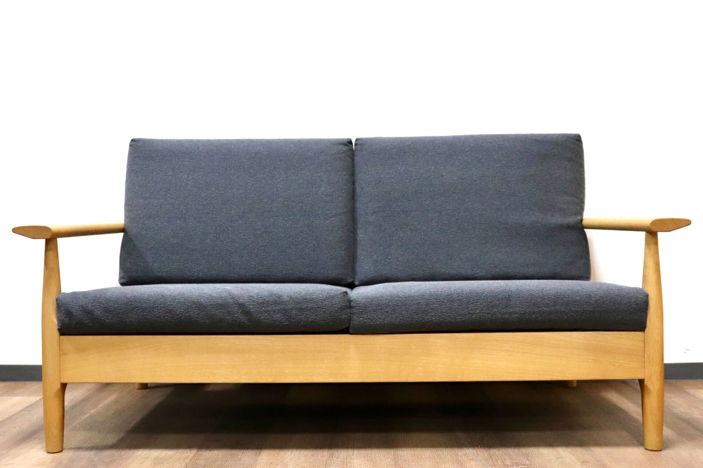 GMHK346○柏木工 / KASHIWA シガーロ 2人掛けソファ ラブソファ 楢材 無垢 ファブリック 飛騨家具 北欧スタイル IDC大塚家具 約22万 美品