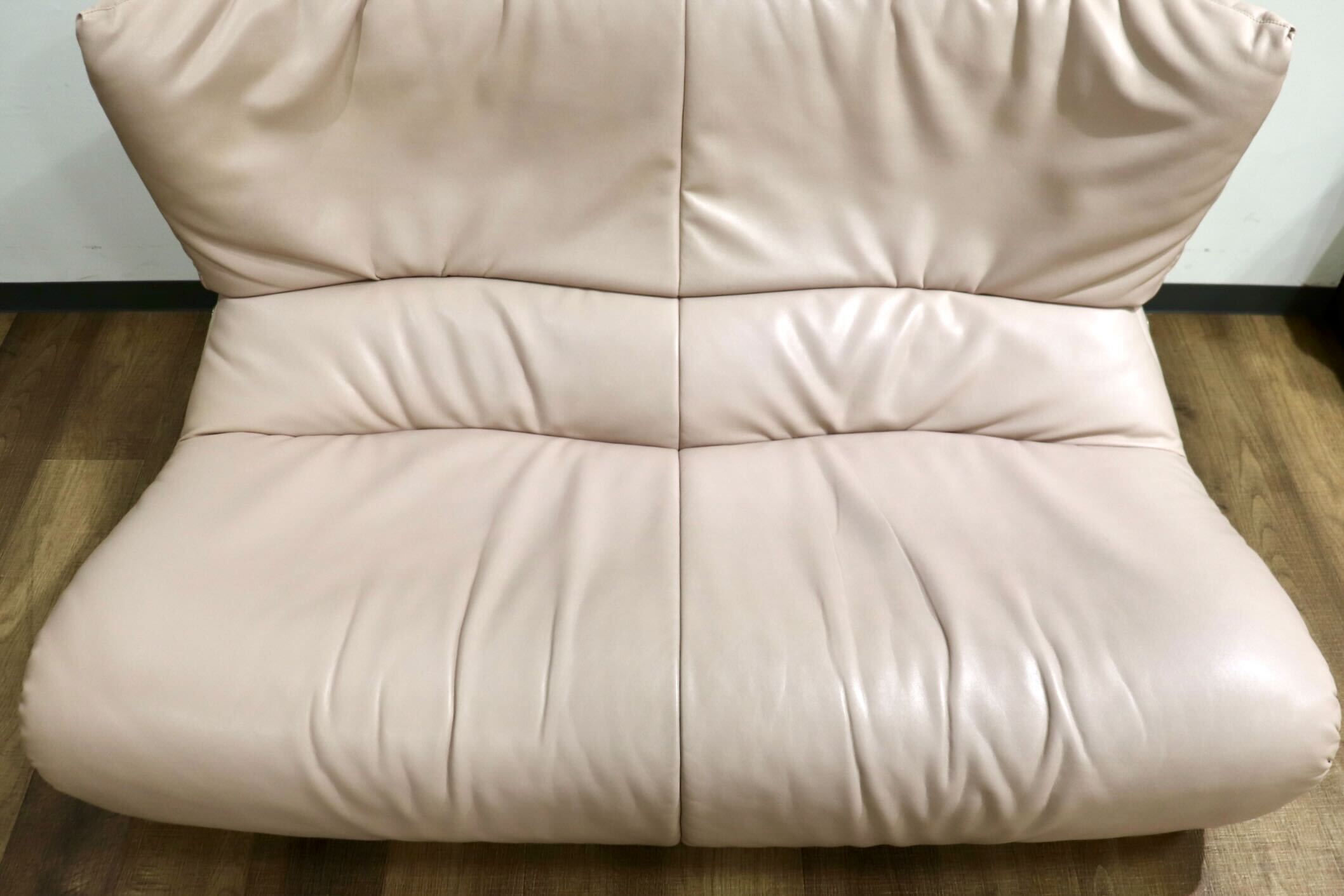 GMHH408○karimoku / カリモク salvo サルヴォ 2人掛けソファ ラブソファ ローソファー ソフトレザー モダン 定価約22万 稀少 ヴィンテージ