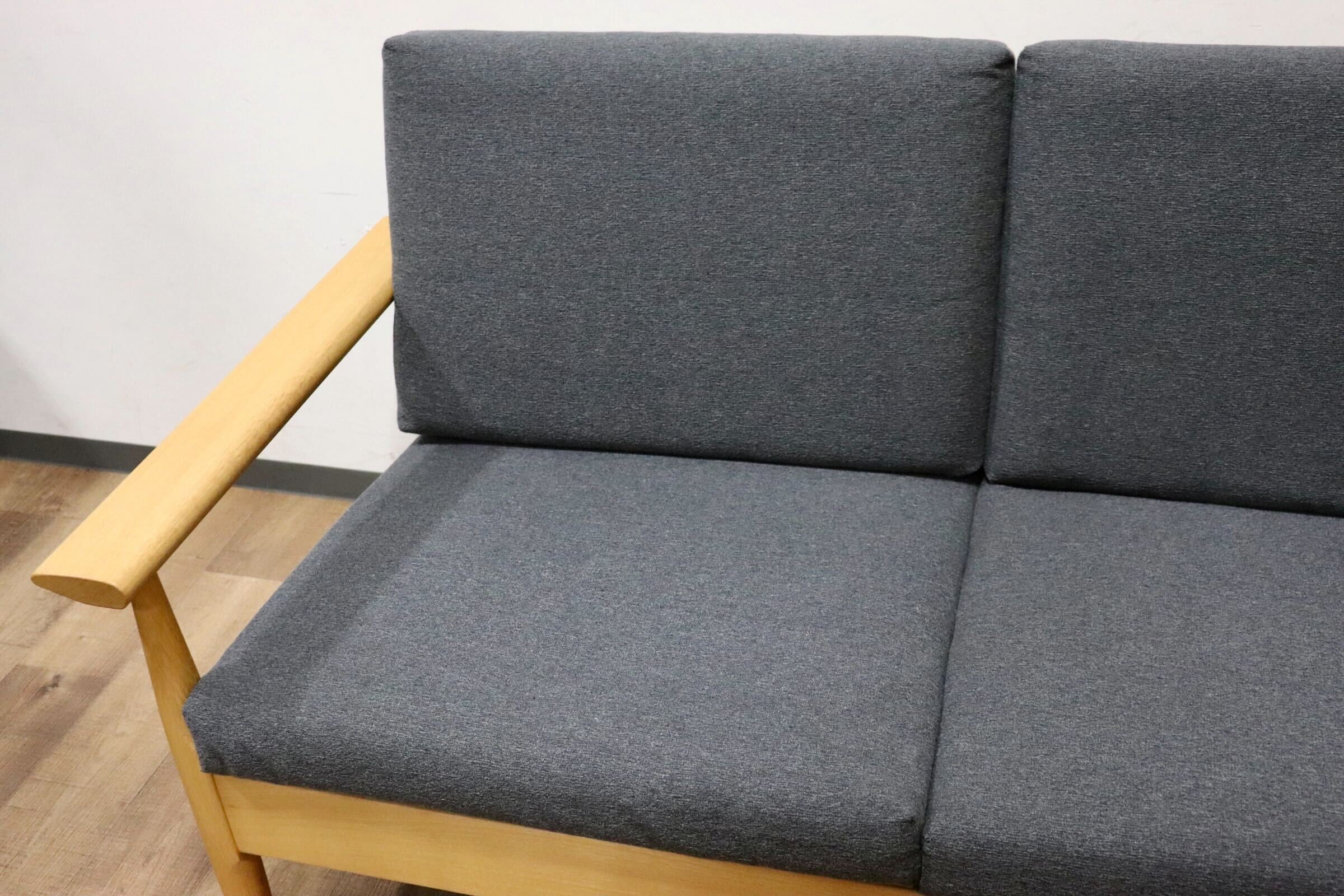 GMHK346○柏木工 / KASHIWA シガーロ 2人掛けソファ ラブソファ 楢材 無垢 ファブリック 飛騨家具 北欧スタイル IDC大塚家具 約22万 美品