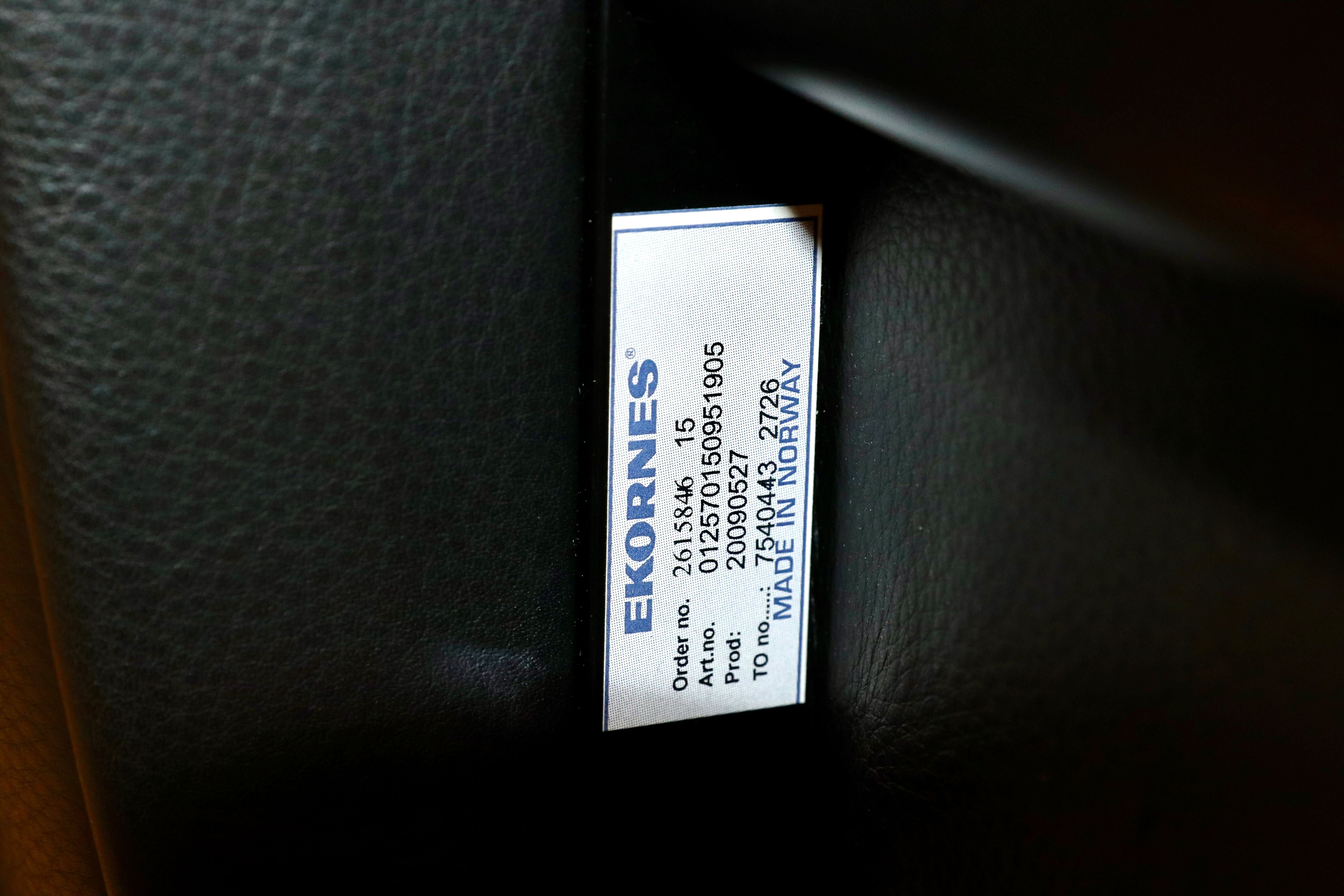 GMHH373○EKORNES / エコーネス ロイヤル リクライニングチェア パーソナルチェア ブラック 本革 北欧 ノルウェー 最高級