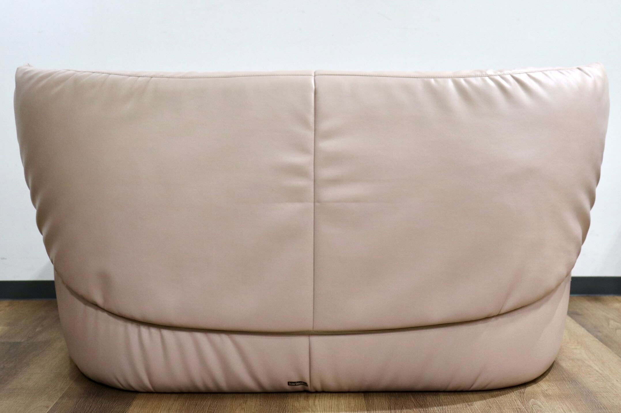 GMHH408○karimoku / カリモク salvo サルヴォ 2人掛けソファ ラブソファ ローソファー ソフトレザー モダン 定価約22万 稀少 ヴィンテージ