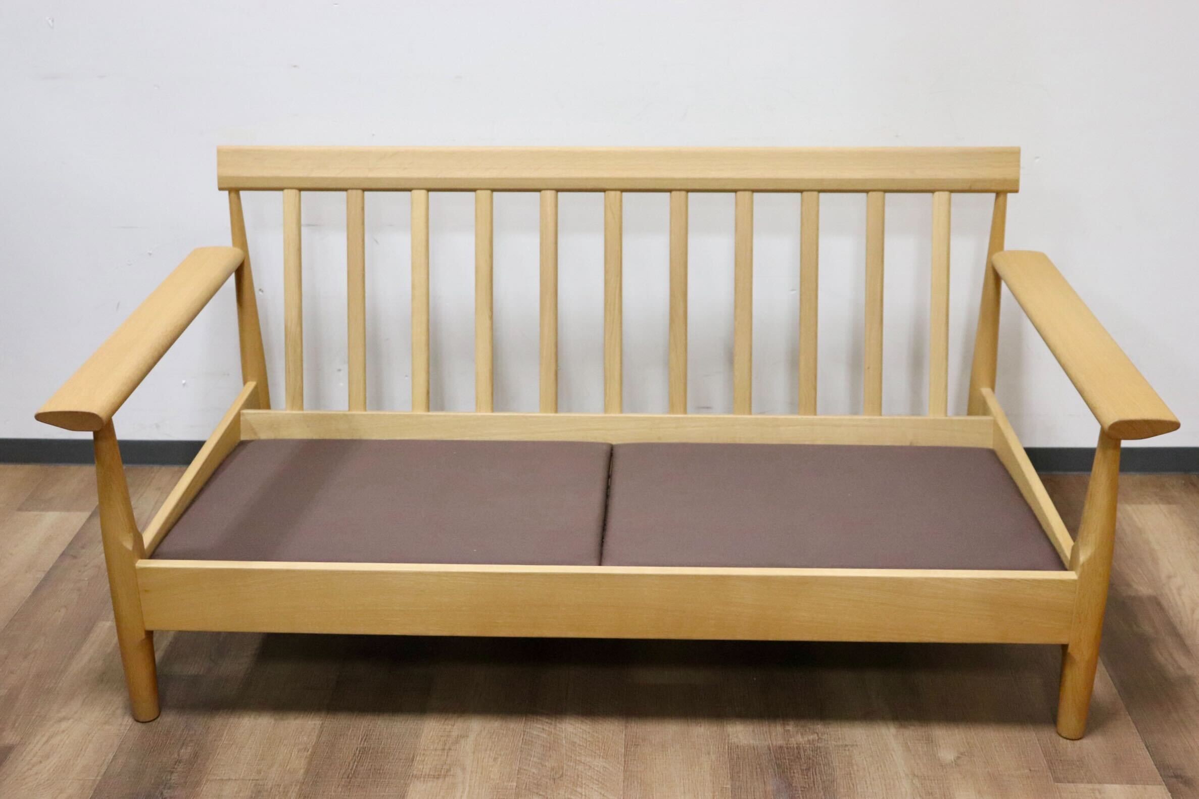 GMHK346○柏木工 / KASHIWA シガーロ 2人掛けソファ ラブソファ 楢材 無垢 ファブリック 飛騨家具 北欧スタイル IDC大塚家具 約22万 美品