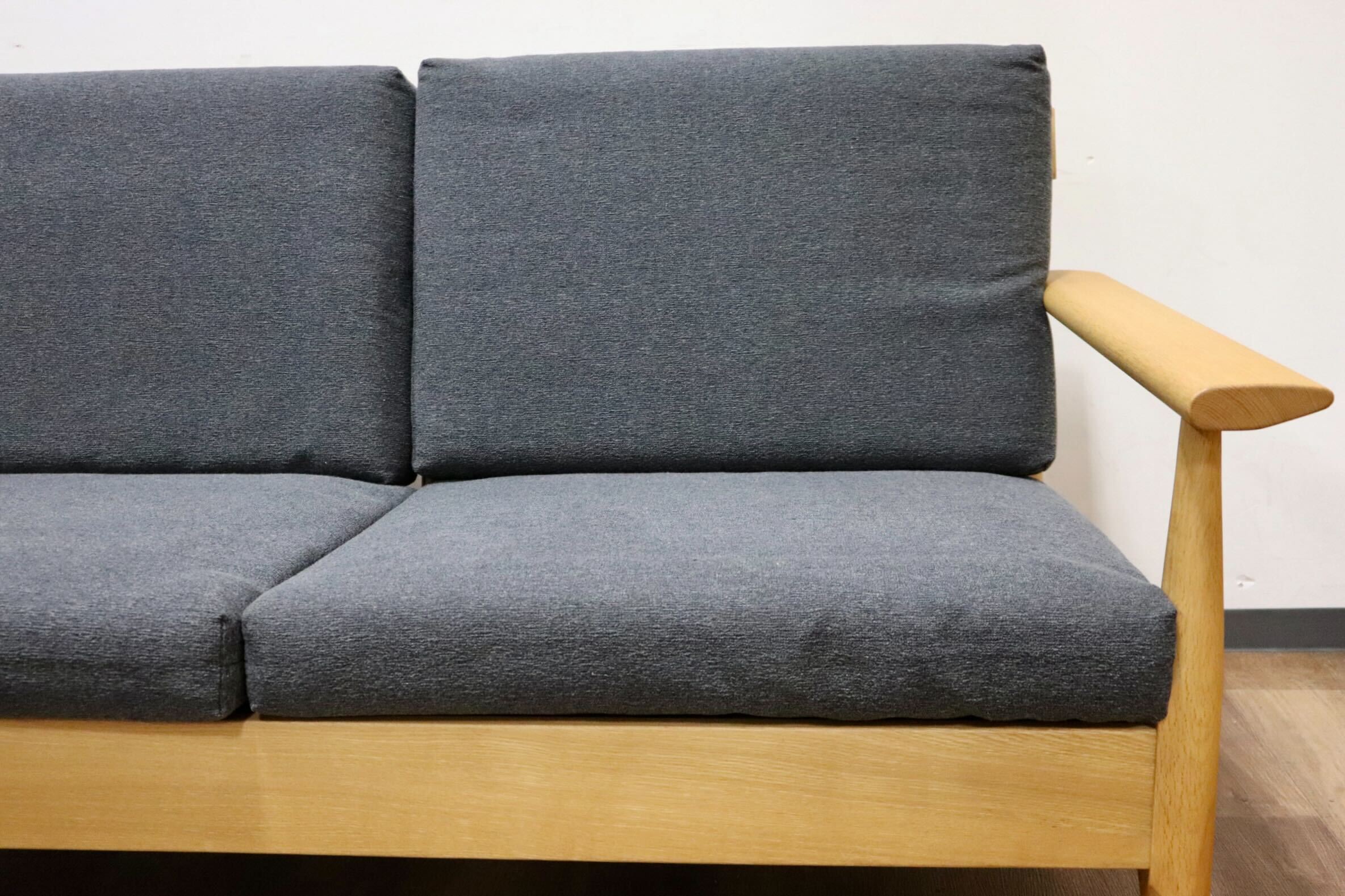 GMHK346○柏木工 / KASHIWA シガーロ 2人掛けソファ ラブソファ 楢材 無垢 ファブリック 飛騨家具 北欧スタイル IDC大塚家具 約22万 美品