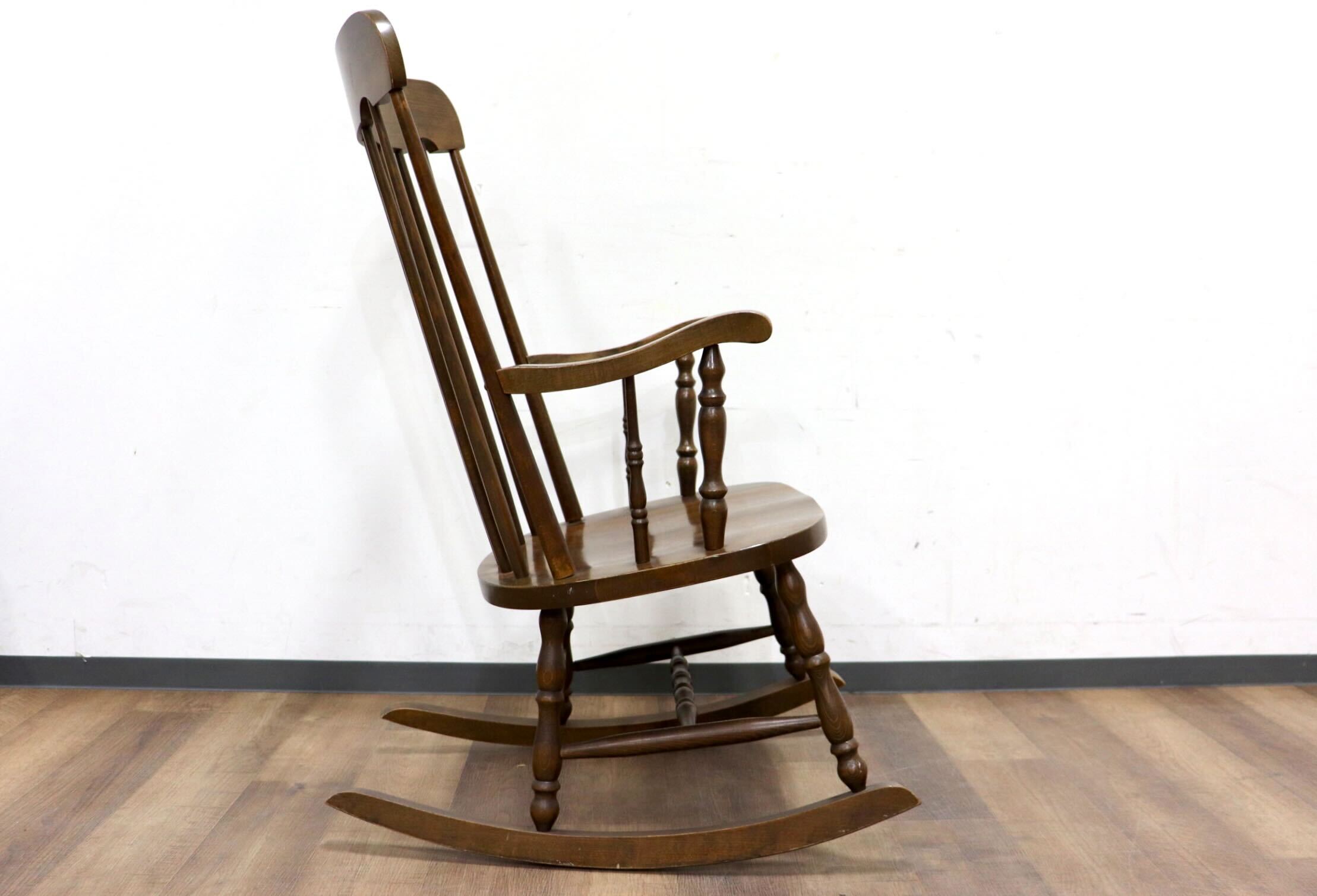 GMHK746○柏木工 / KASHIWA ロッキングチェア 揺り椅子 アームチェア 椅子 レトロ カントリー ノスタルジック アンティーク 飛騨家具