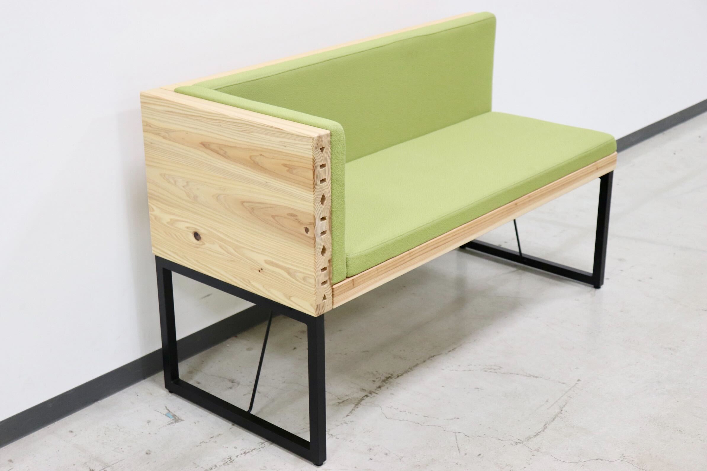 GMGK61A○MUJI / 無印良品 日本の木でできたベンチ 長椅子 内田洋行 ファブリック 杉 無垢材 シンプル ナチュラル 定価約16万 展示品