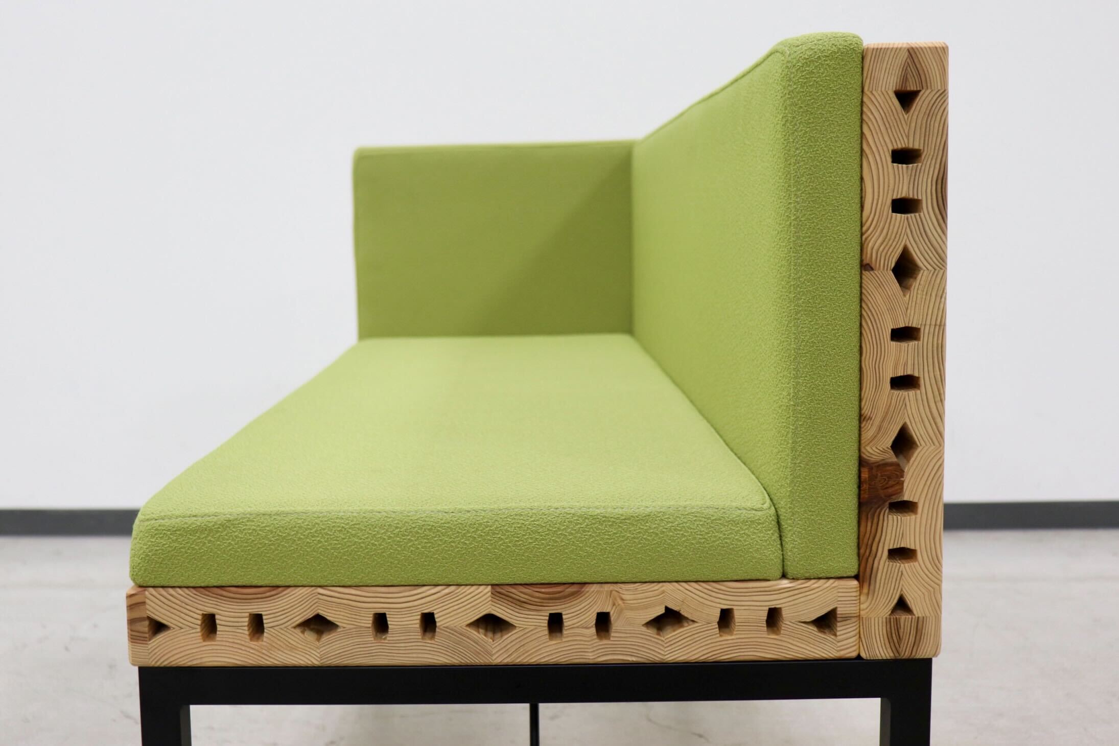 GMGK61A○MUJI / 無印良品 日本の木でできたベンチ 長椅子 内田洋行 ファブリック 杉 無垢材 シンプル ナチュラル 定価約16万 展示品