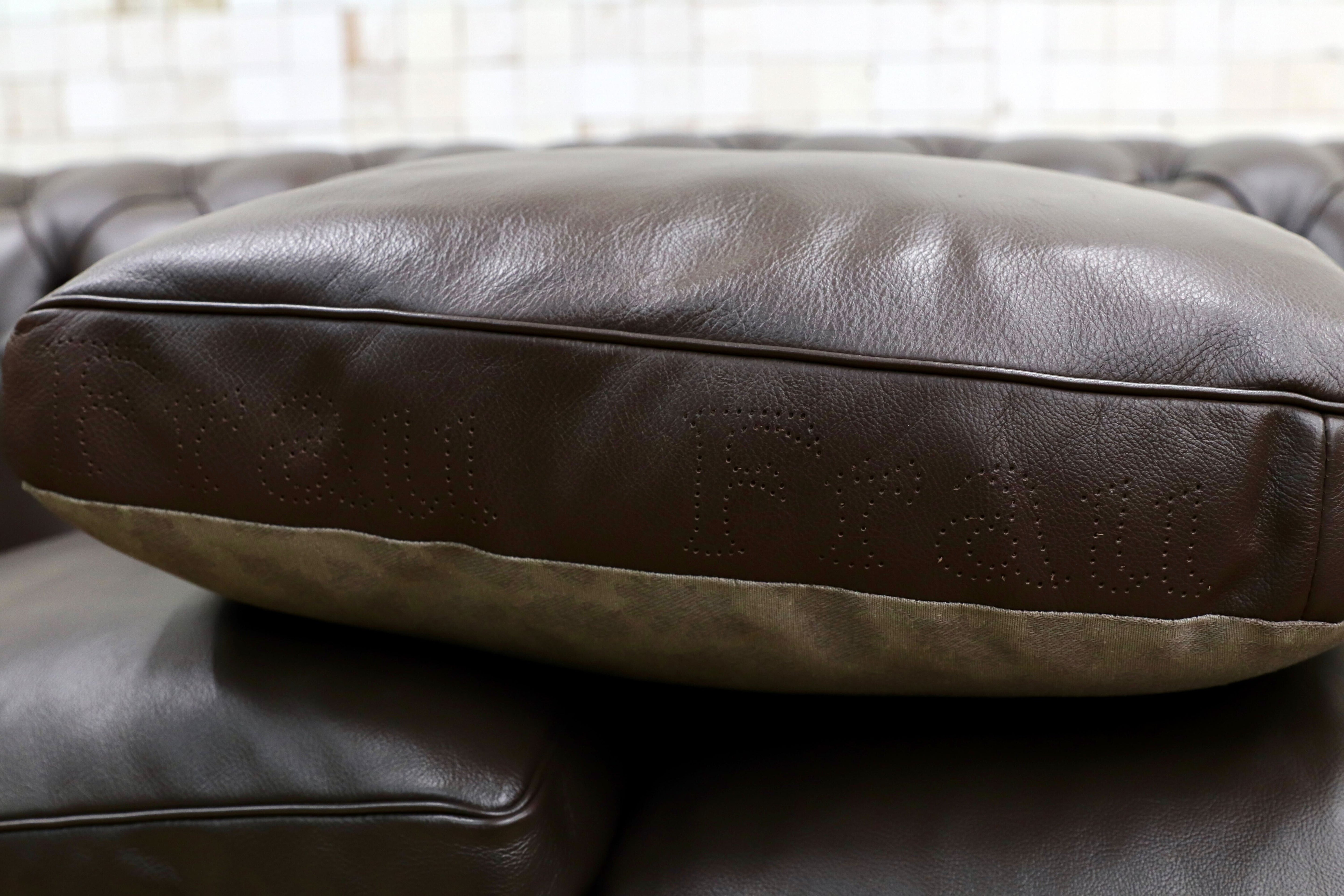 GMHK573○Poltrona Frau / ポルトローナフラウ CHESTER チェスター 3人掛けソファ トリプルソファ IDC大塚家具 イタリア最高峰 約270万