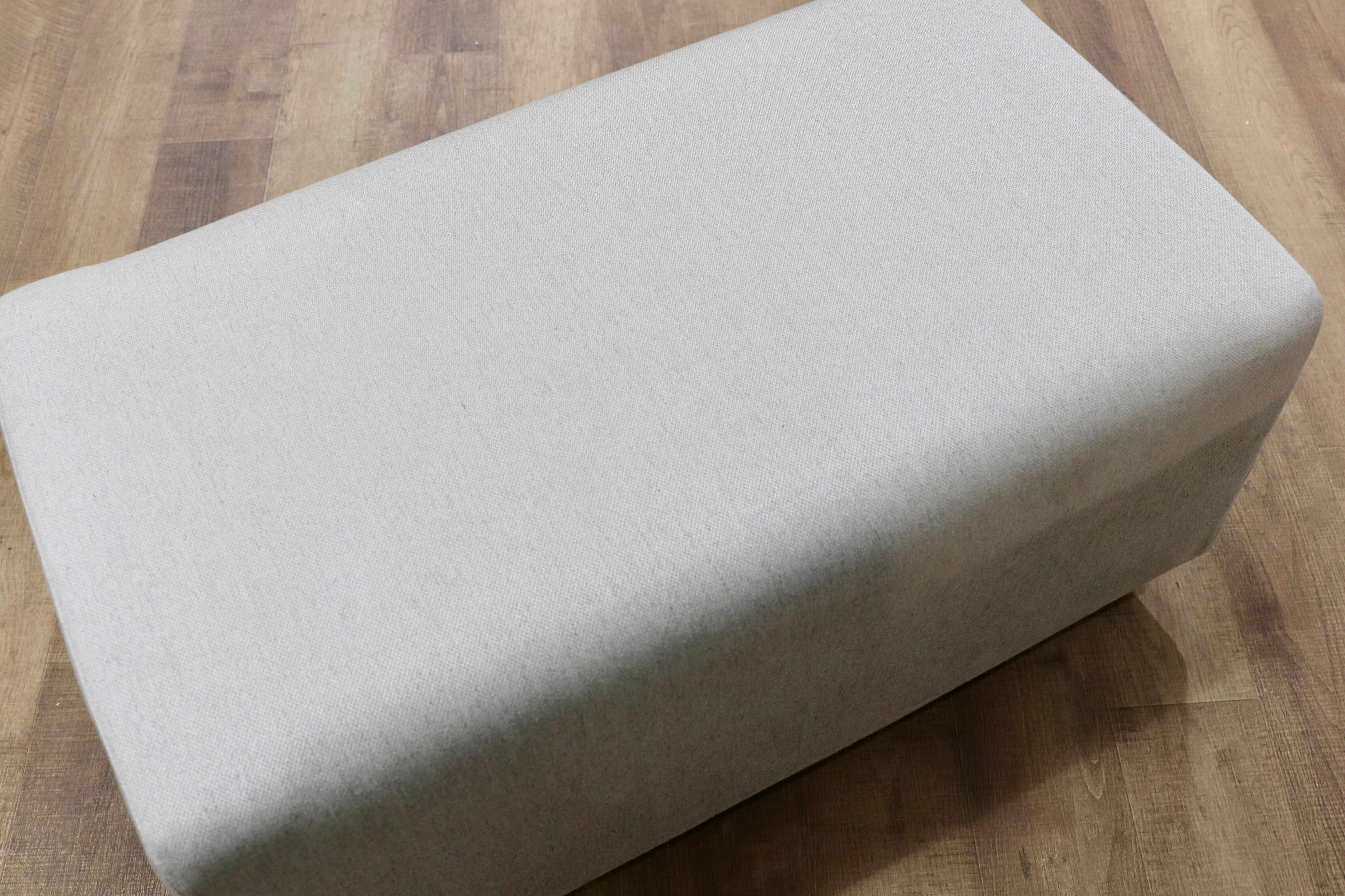 GMIH121A○cassina ixc / カッシーナイクスシー LIVING DIVANI オットマン スツール ベンチソファ イタリアモダン カバーリング 展示品