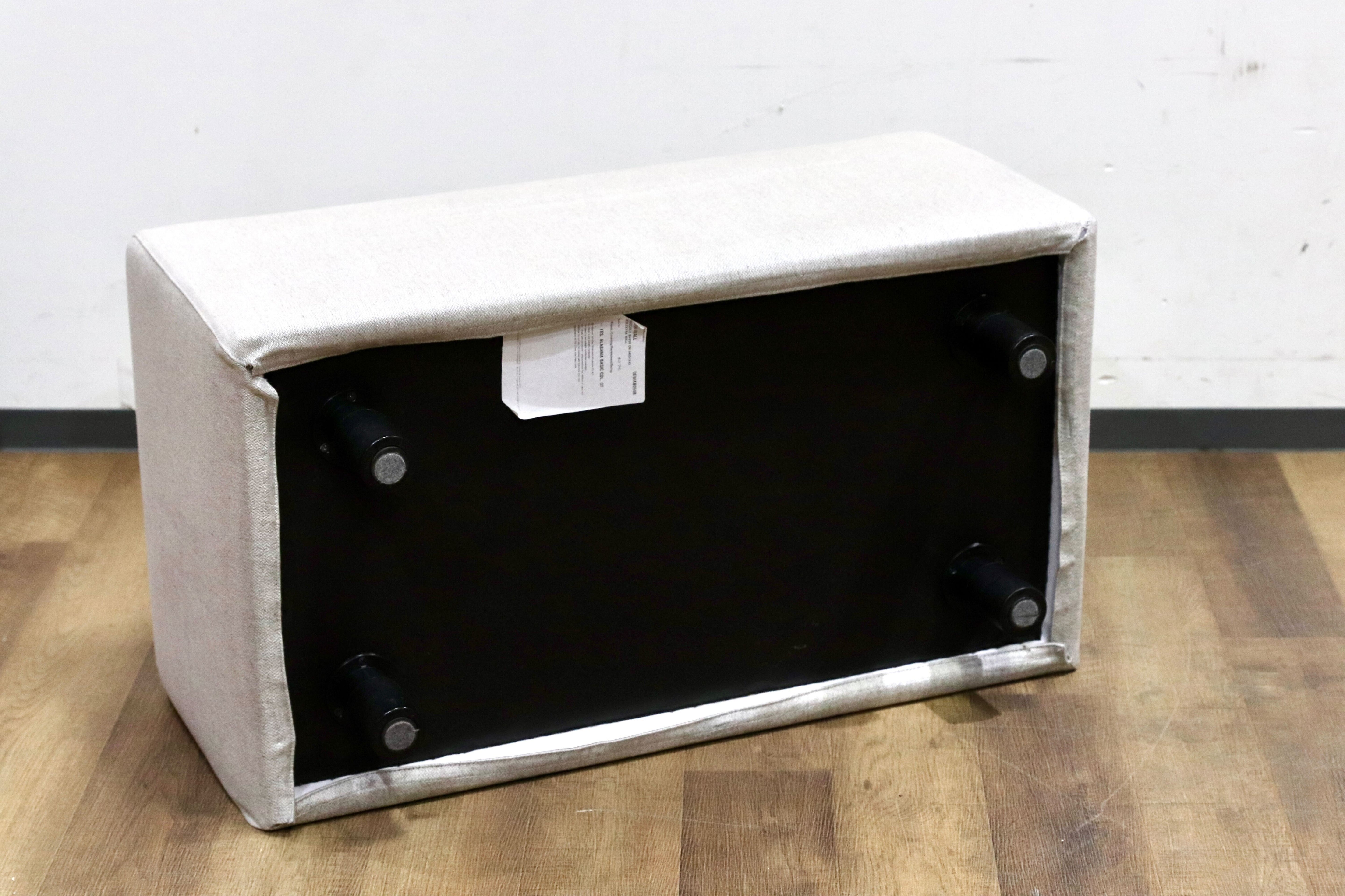 GMIH121A○cassina ixc / カッシーナイクスシー LIVING DIVANI オットマン スツール ベンチソファ イタリアモダン カバーリング 展示品