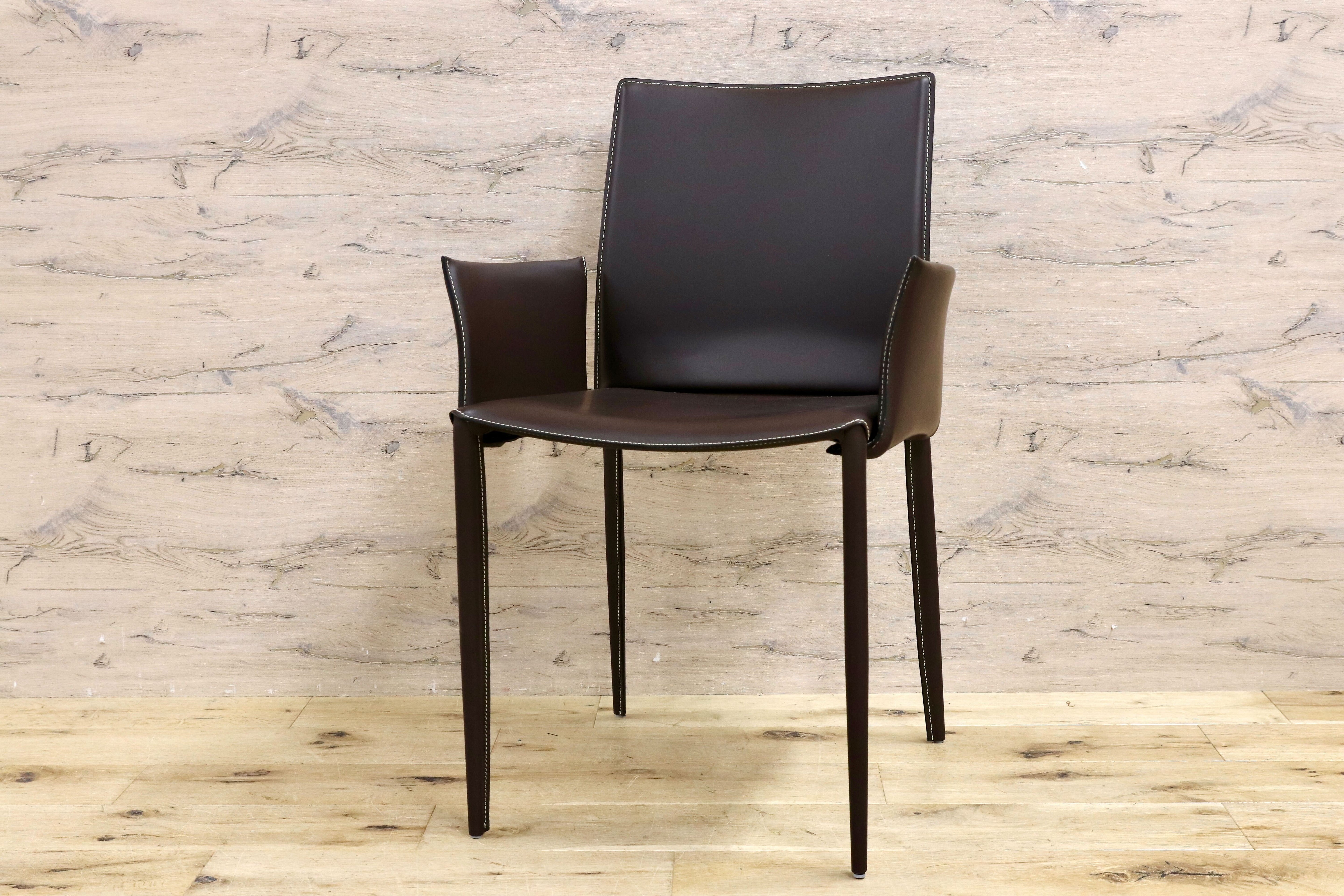 GMHN371A○BONTEMPI CASA / ボンテンピ LINDA ダイニングチェア アームチェア 椅子 レザー イタリア製 定価約13.6万 モデルルーム展示品