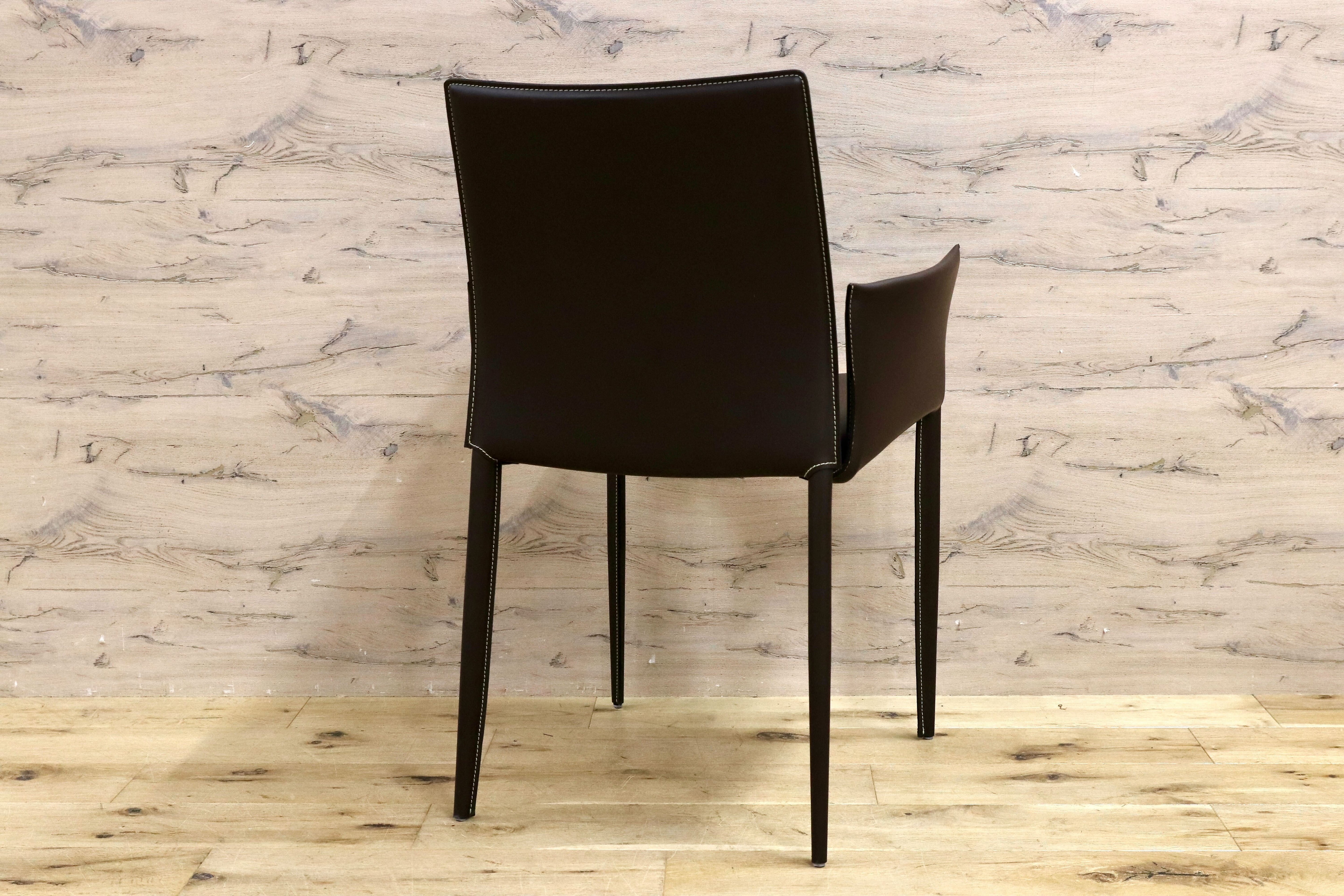 GMHN371A○BONTEMPI CASA / ボンテンピ LINDA ダイニングチェア アームチェア 椅子 レザー イタリア製 定価約13.6万 モデルルーム展示品