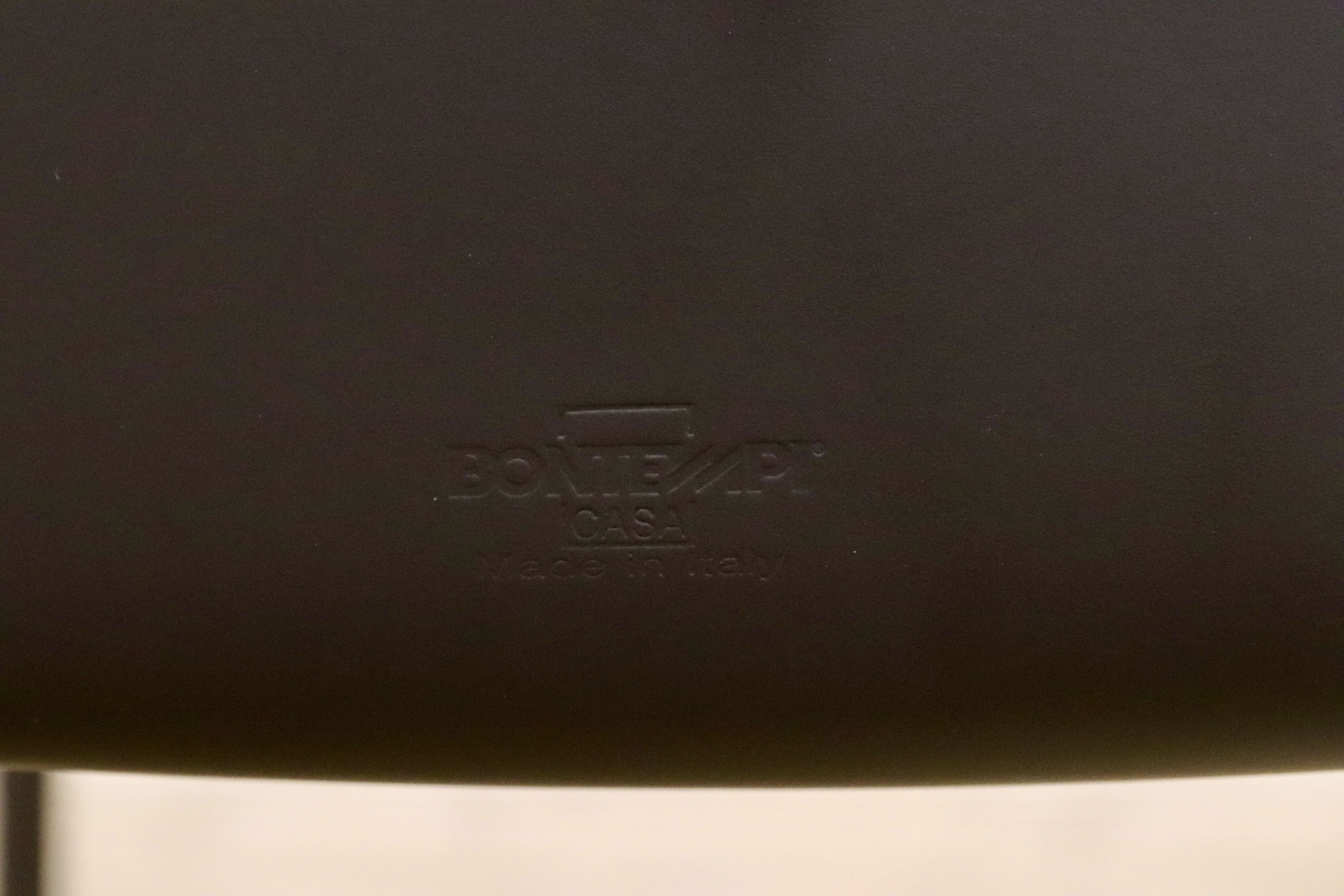 GMHN371A○BONTEMPI CASA / ボンテンピ LINDA ダイニングチェア アームチェア 椅子 レザー イタリア製 定価約13.6万 モデルルーム展示品