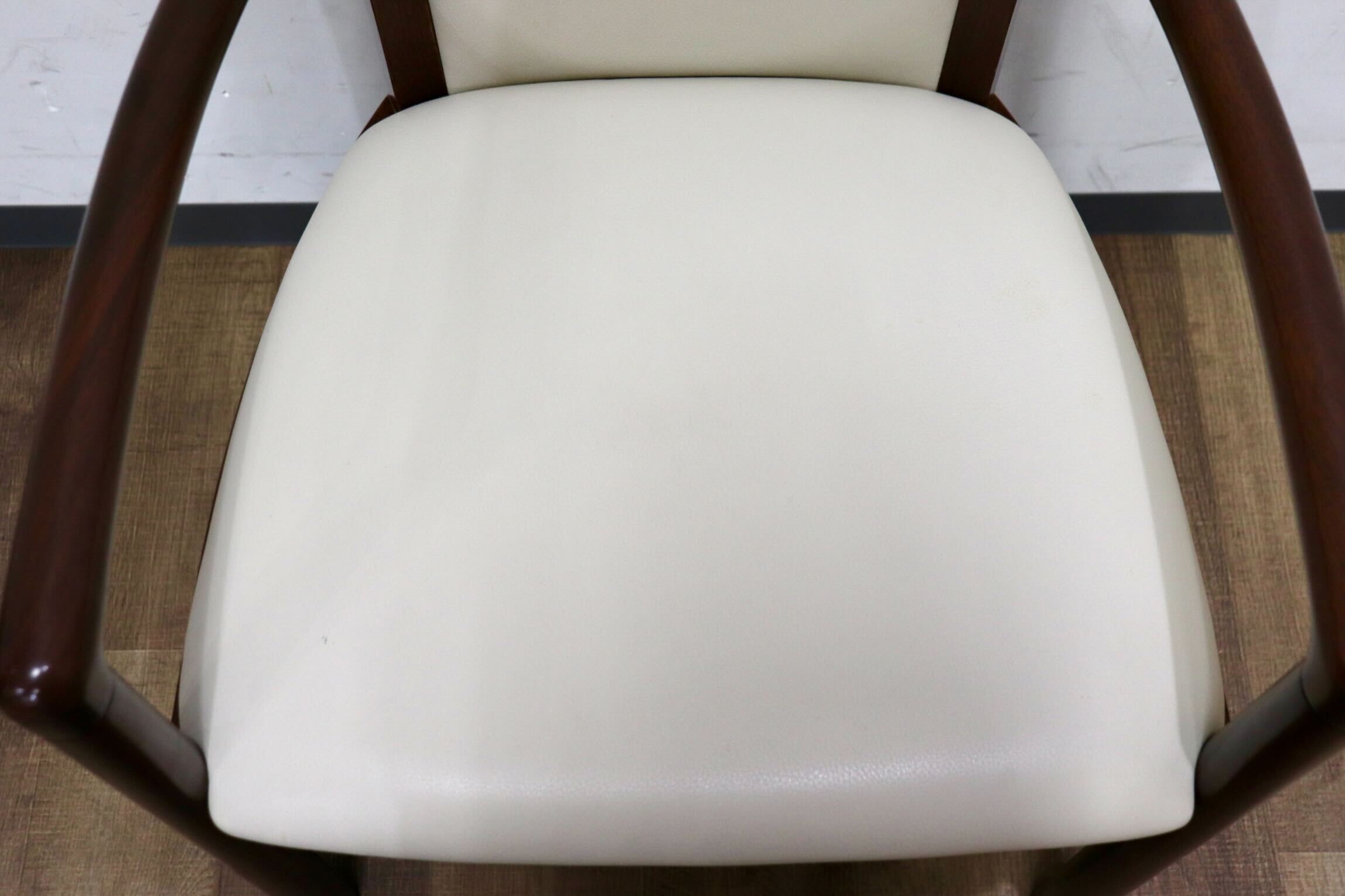 GMHH416A○モリシゲ / MORISHIGE アームチェア ダイニングチェア 食卓椅子 椅子 本革 IDC大塚家具 最高級 モダン クラシック