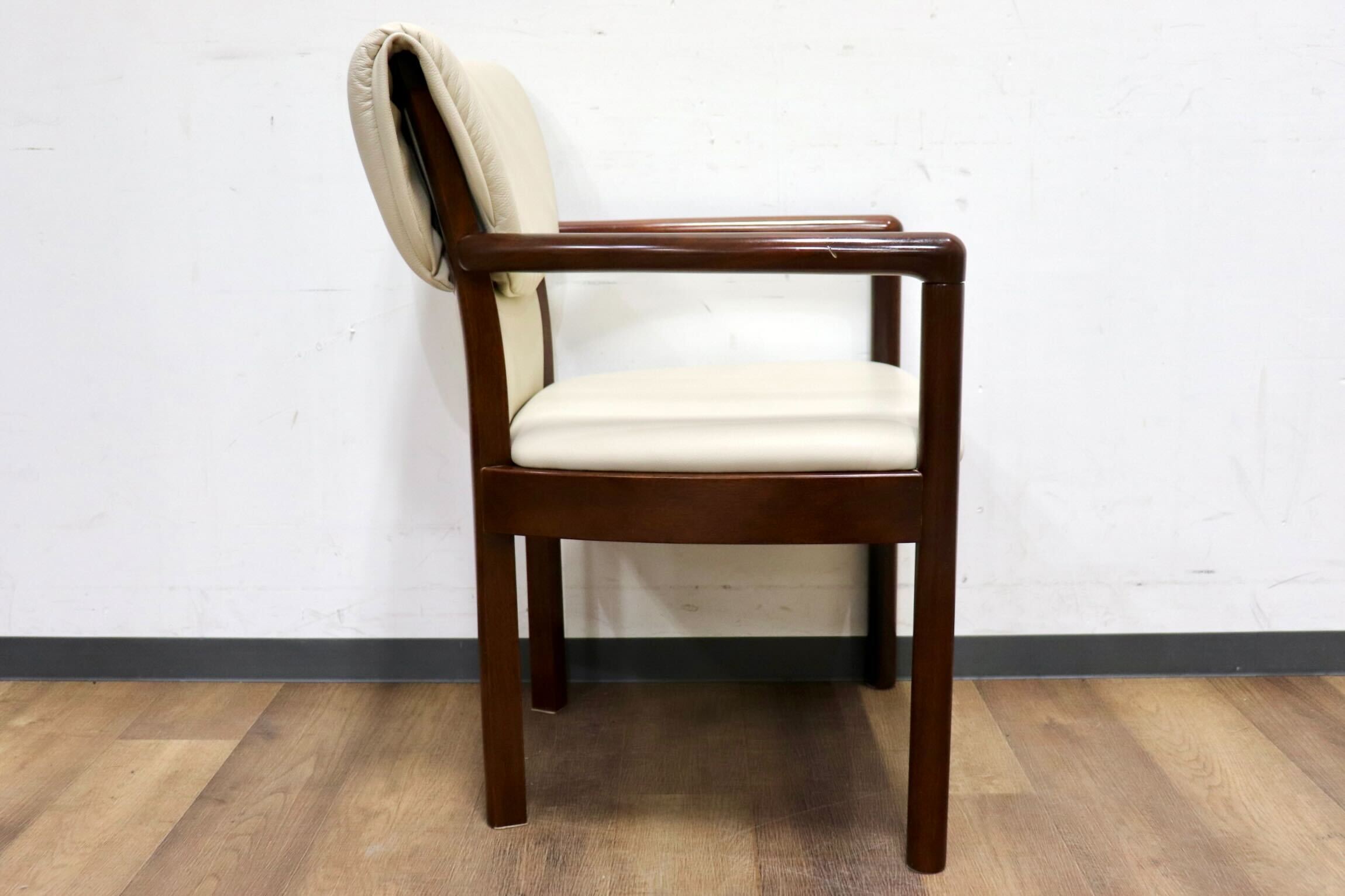 GMHH416A○モリシゲ / MORISHIGE アームチェア ダイニングチェア 食卓椅子 椅子 本革 IDC大塚家具 最高級 モダン クラシック