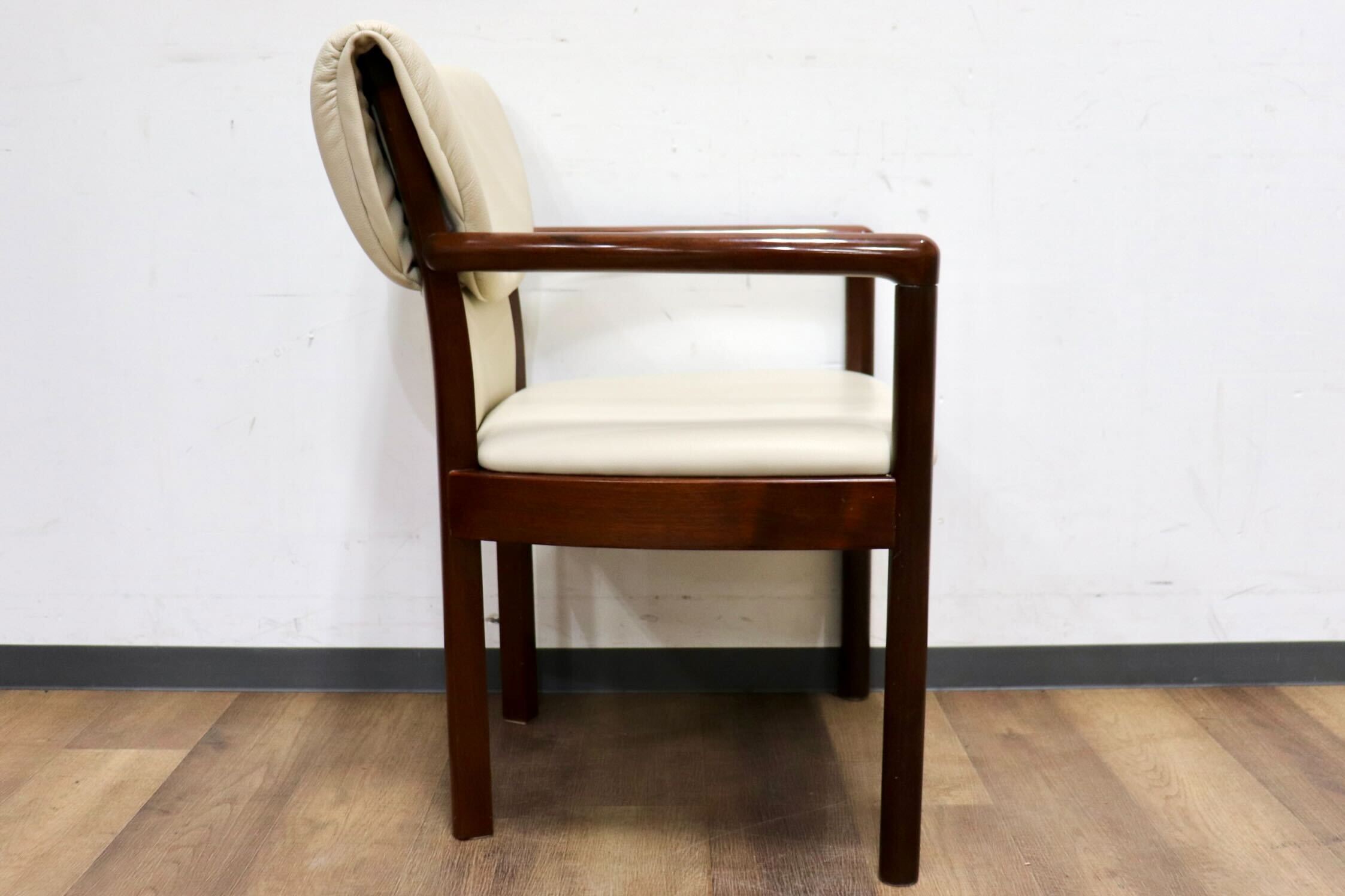 GMHH416B○モリシゲ / MORISHIGE アームチェア ダイニングチェア 食卓椅子 椅子 本革 IDC大塚家具 最高級 モダン クラシック