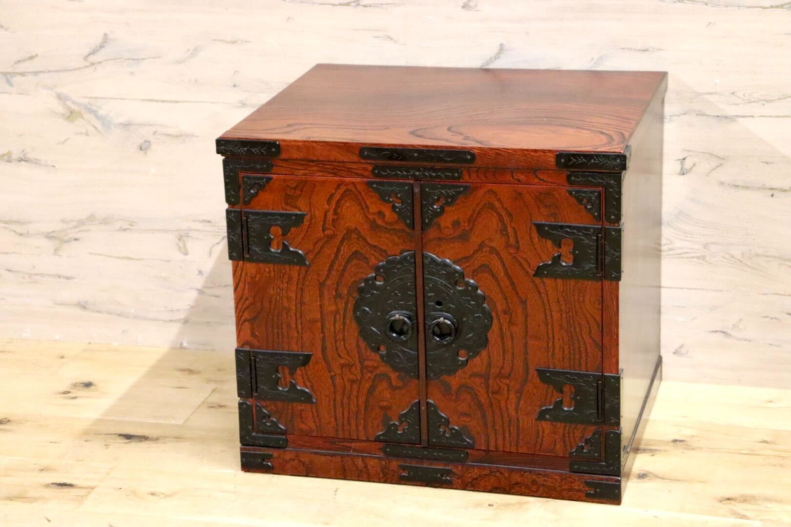 I5 すまん 美品 岩谷堂箪笥 3尺4杯 欅材/ケヤキ材 民芸 