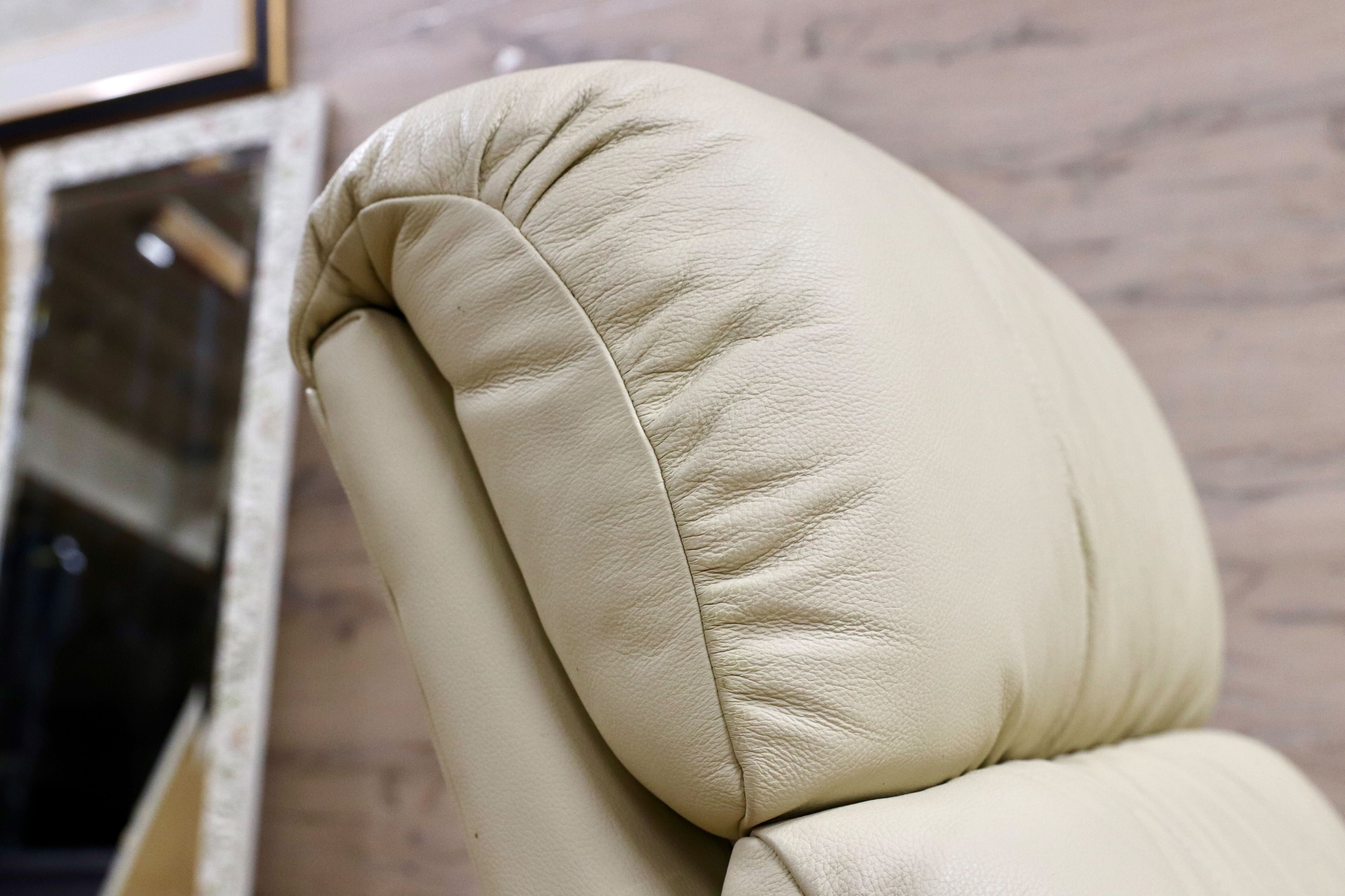 GMIS420○La-Z-Boy / レイジーボーイ リクライニングチェア 1人掛けソファ シングルソファ 本革 クリーム色 アメリカ 横浜ダニエル取扱い