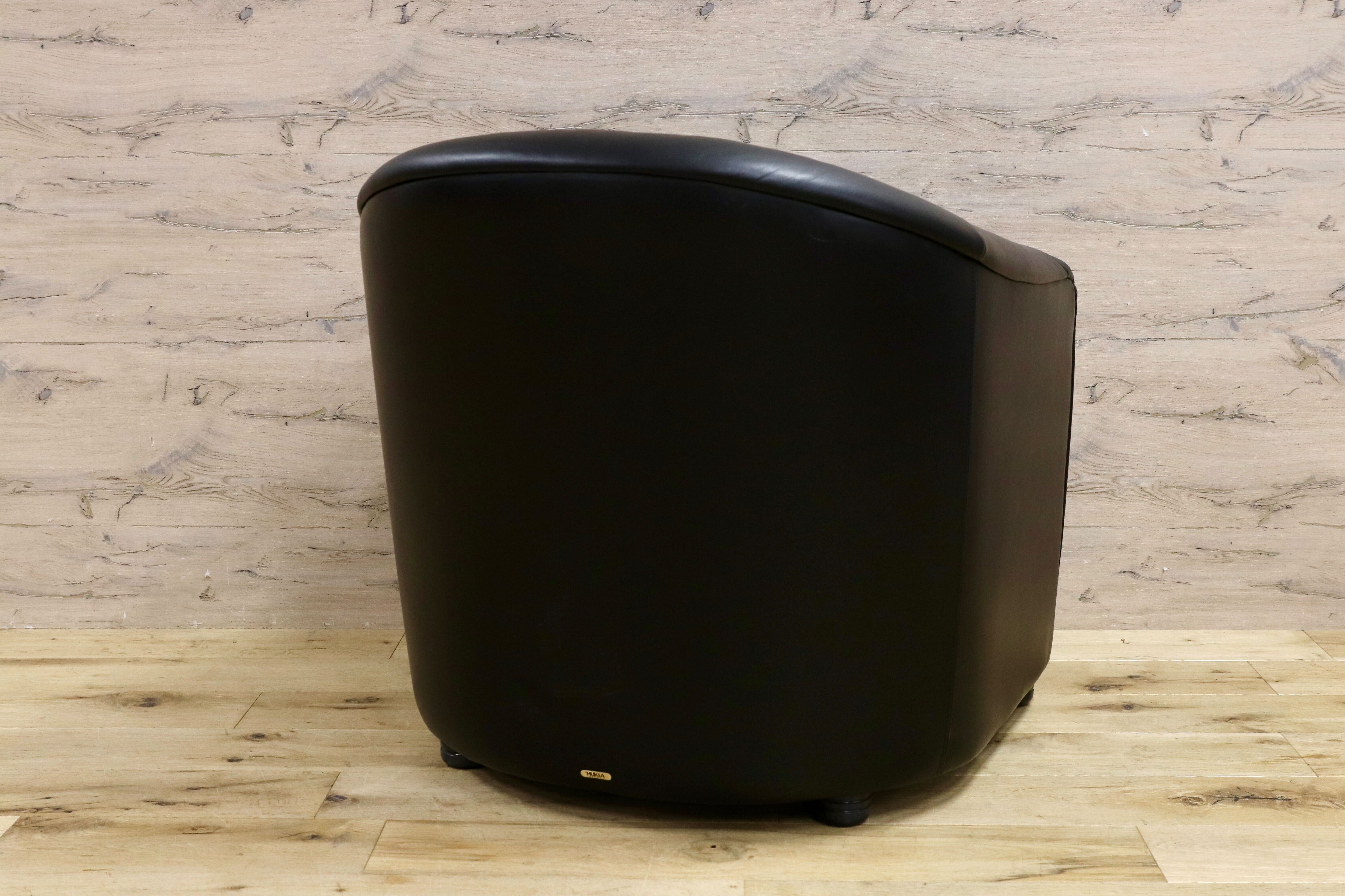 GMHN385D○HUKLA / フクラ 1人掛けソファ ラウンジチェア パーソナルチェア 黒 総革 IDC大塚家具 デザイナーズ ドイツ 約23万