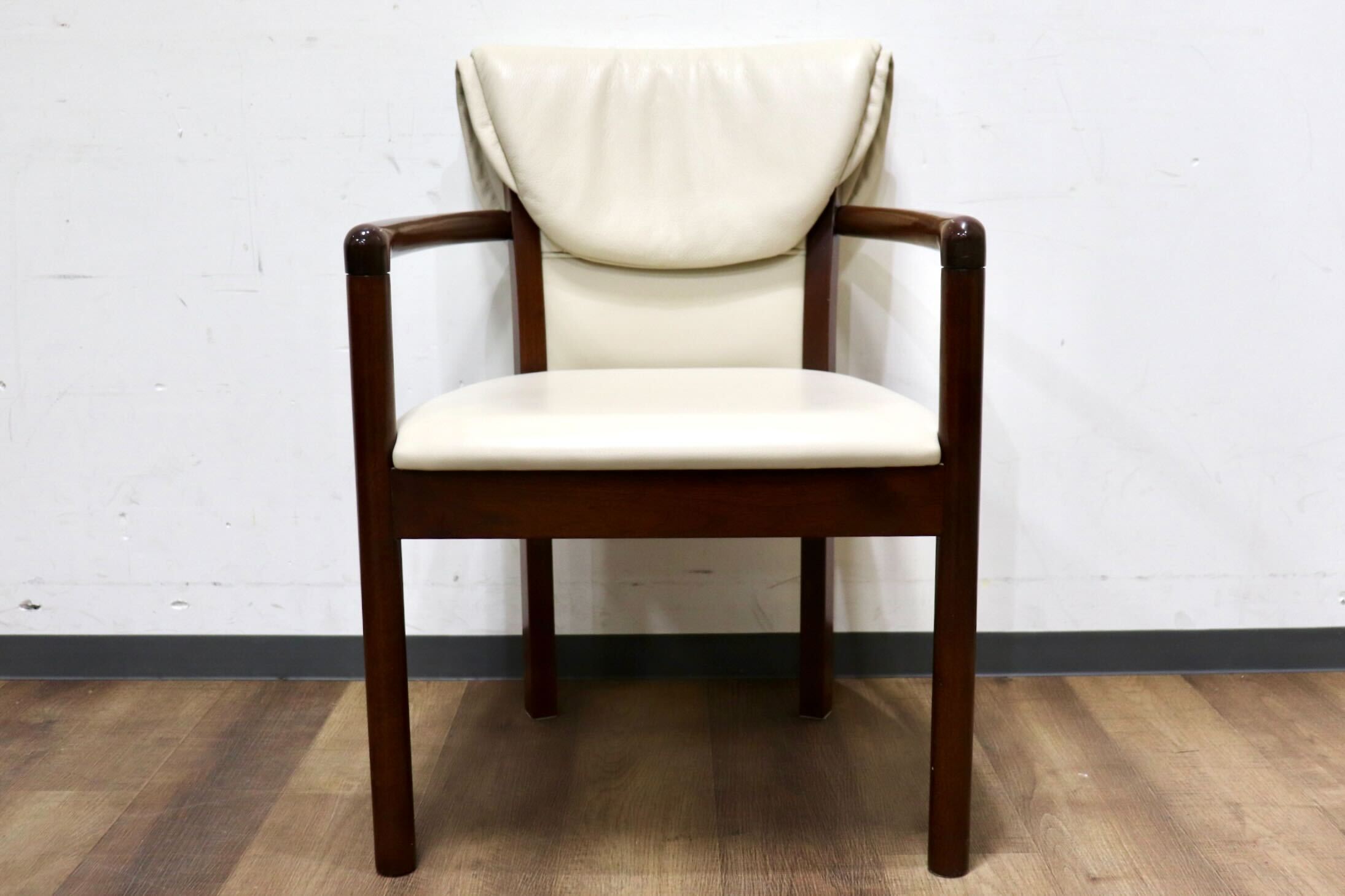 GMHH416C○モリシゲ / MORISHIGE アームチェア ダイニングチェア 食卓椅子 椅子 本革 IDC大塚家具 最高級 モダン クラシック