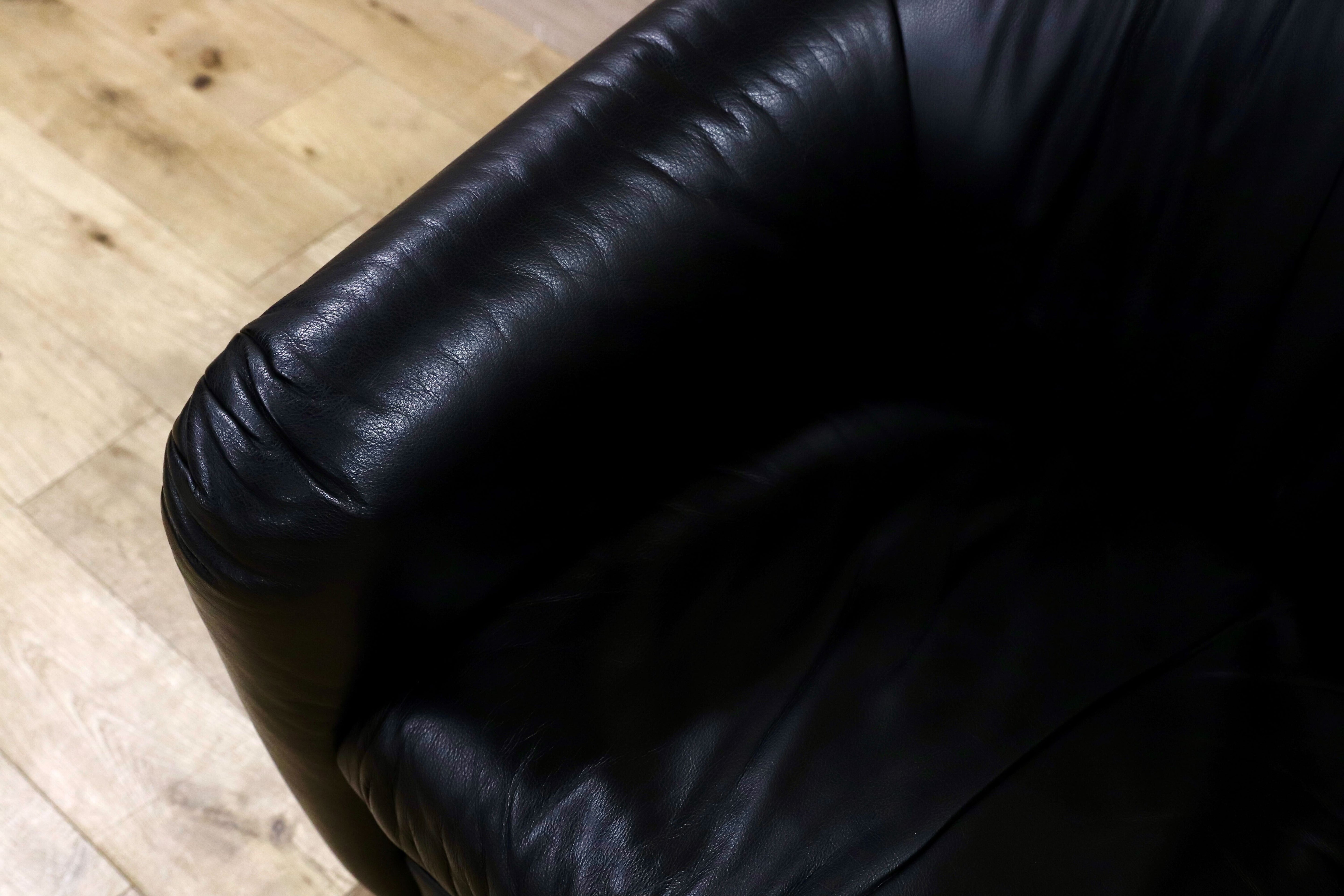 GMHN385D○HUKLA / フクラ 1人掛けソファ ラウンジチェア パーソナルチェア 黒 総革 IDC大塚家具 デザイナーズ ドイツ 約23万