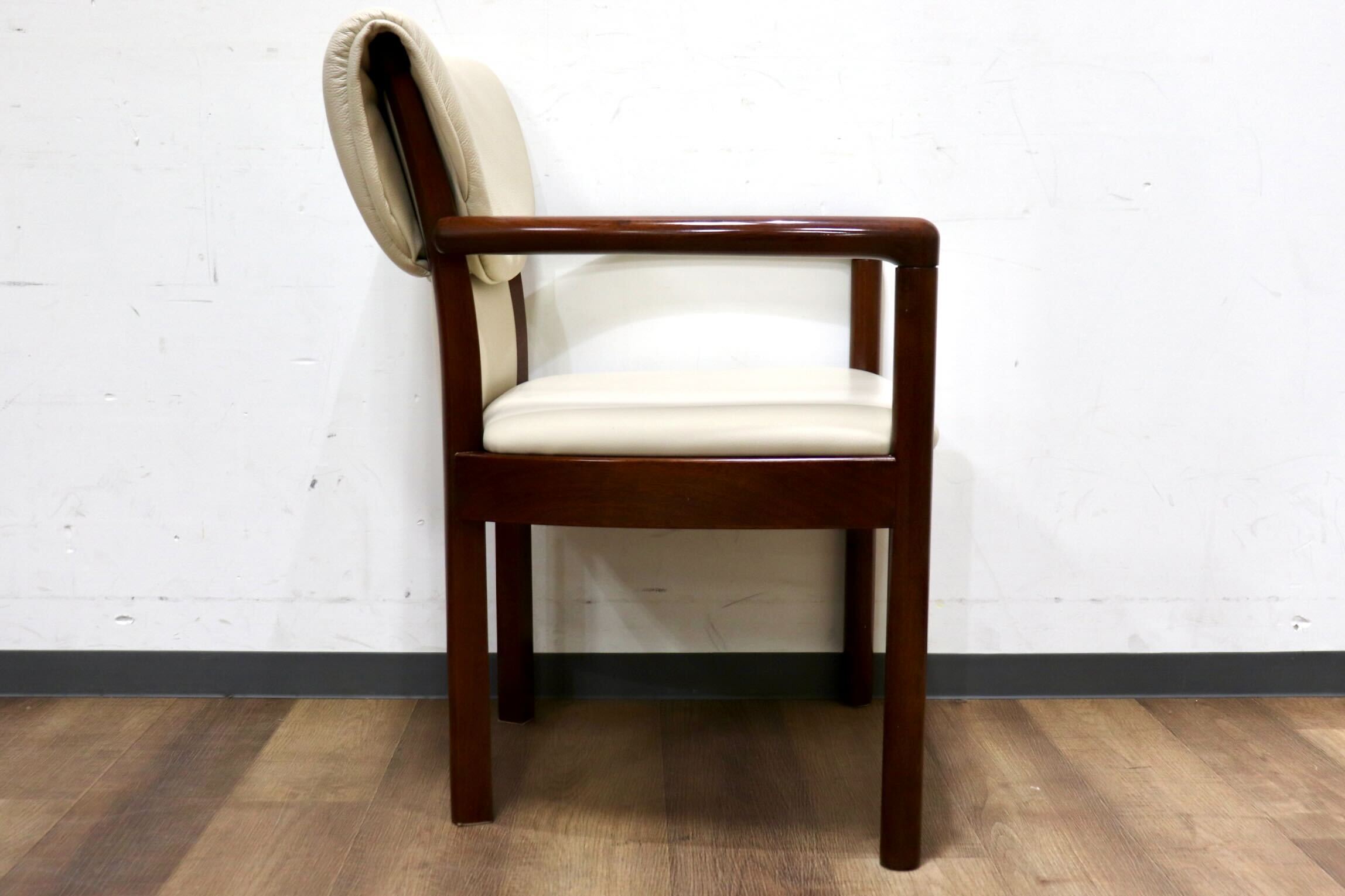 GMHH416C○モリシゲ / MORISHIGE アームチェア ダイニングチェア 食卓椅子 椅子 本革 IDC大塚家具 最高級 モダン クラシック