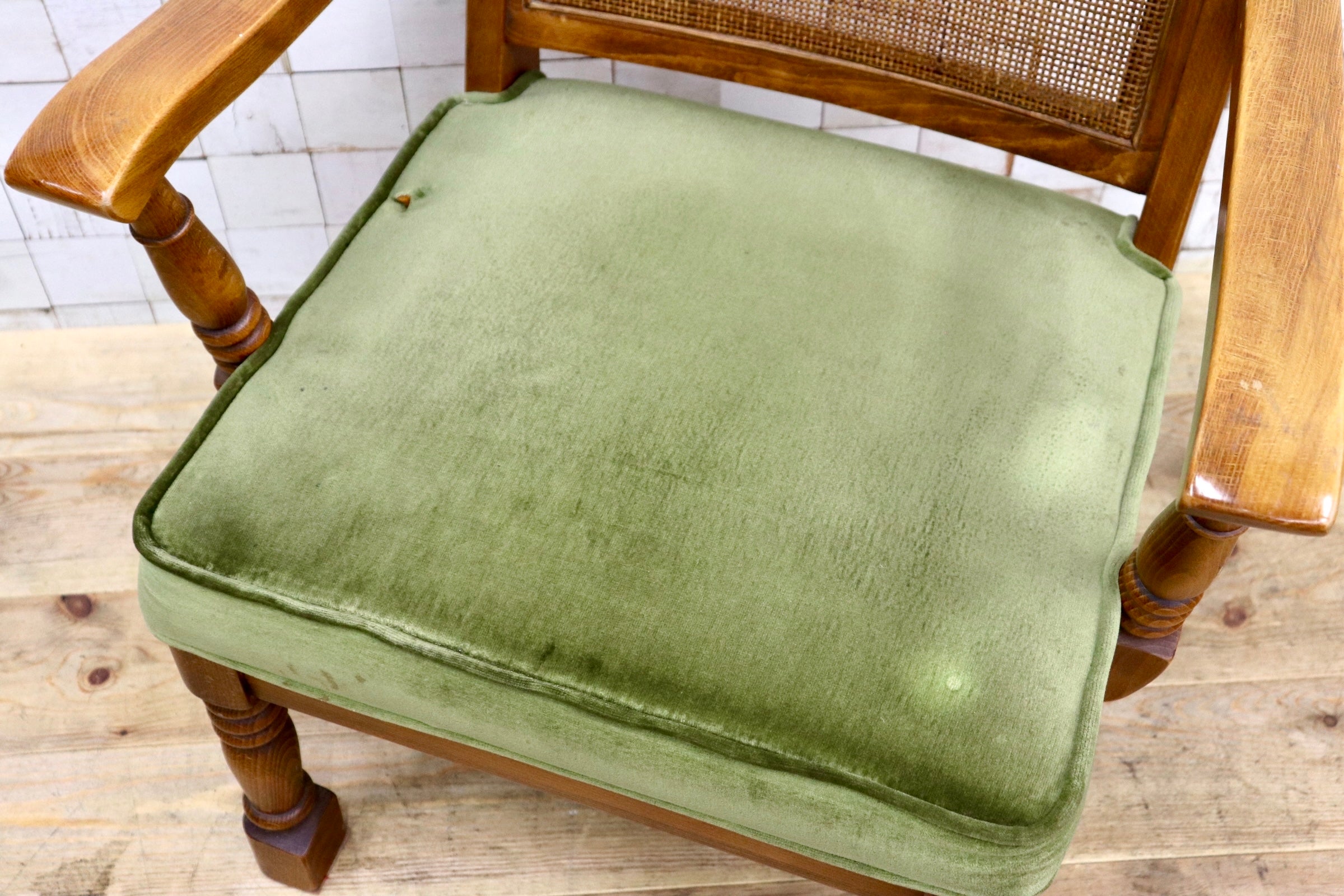 GMJS166D○KASHIWA / 柏木工 アームチェア ダイニングチェア 椅子 レトロ 飛騨の家具 カフェ アンティーク ヴィンテージ ファブリック 木製