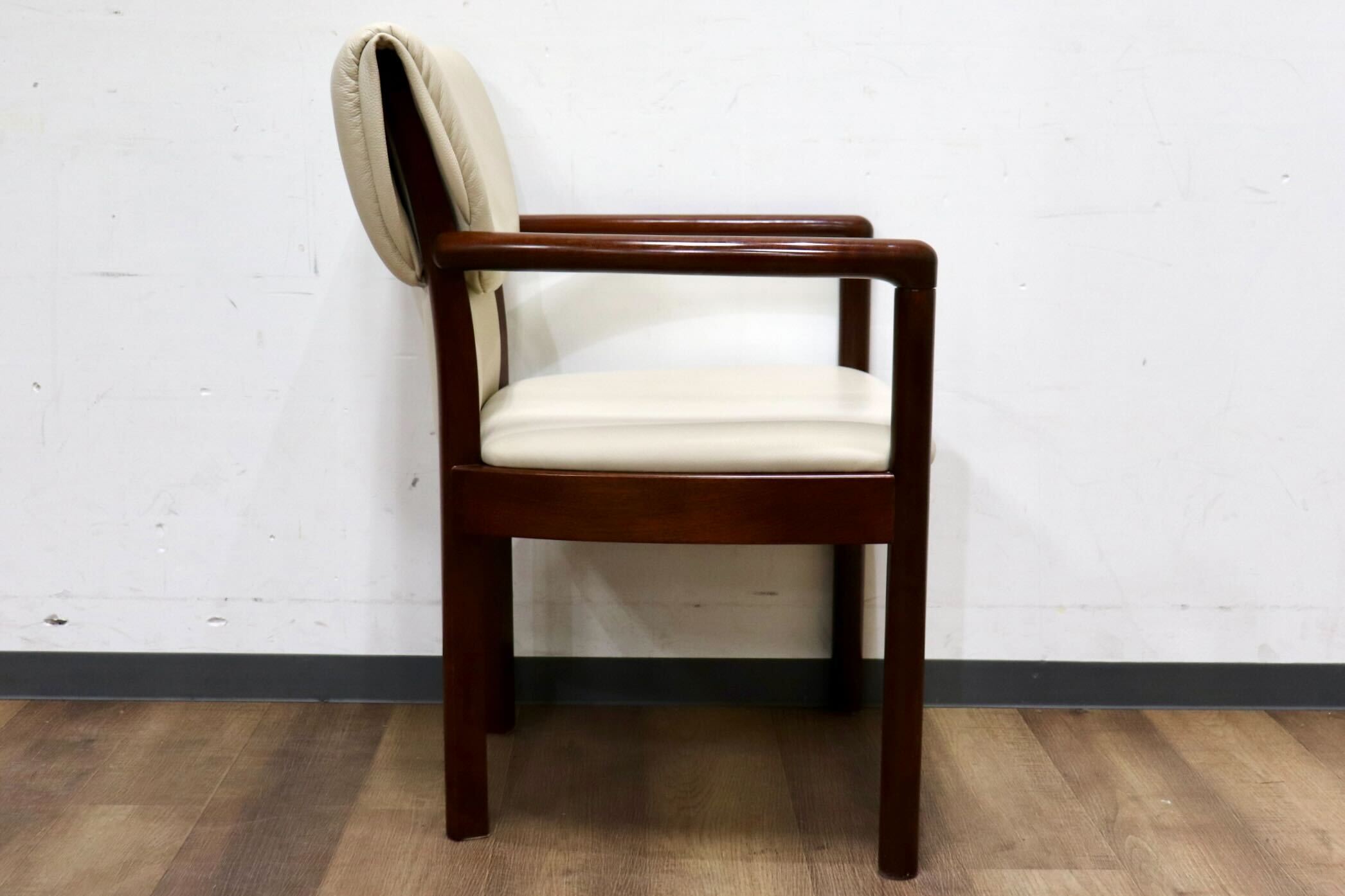 GMHH416D○モリシゲ / MORISHIGE アームチェア ダイニングチェア 食卓椅子 椅子 本革 IDC大塚家具 最高級 モダン クラシック