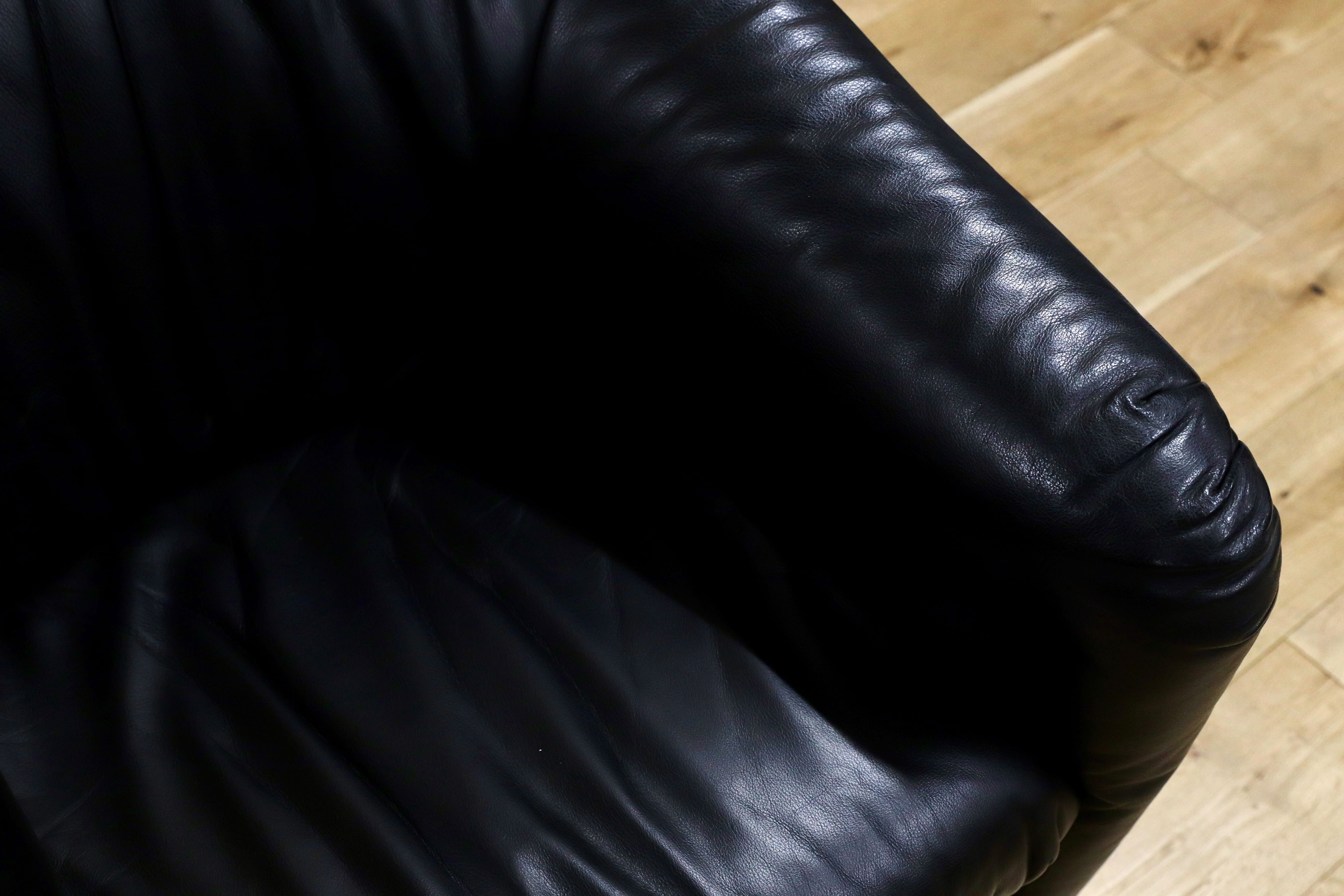 GMHN385H○HUKLA / フクラ 1人掛けソファ ラウンジチェア パーソナルチェア 黒 総革 IDC大塚家具 デザイナーズ ドイツ 約23万