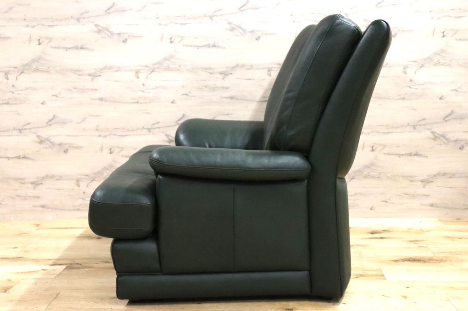 GMHS310○karimoku / カリモク ZT9500 1人掛けソファ シングルソファ 本革 グリーン 椅子 モダン 国産家具 美品