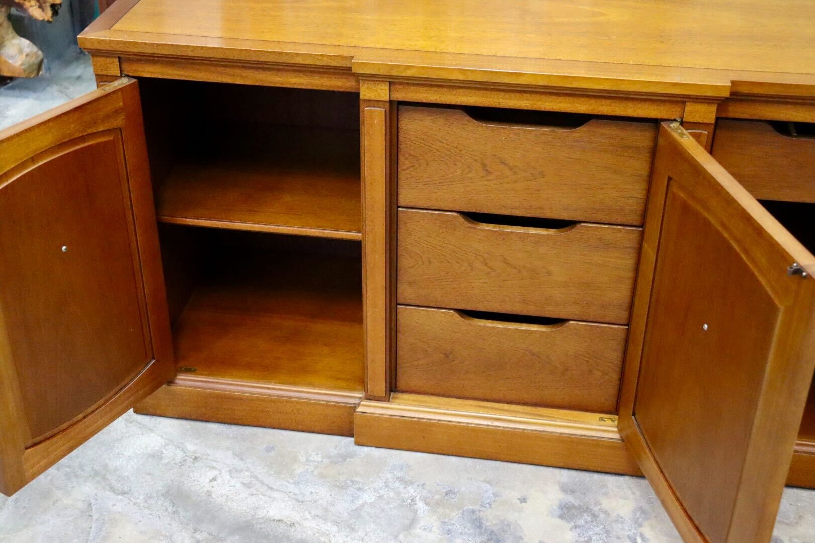 GMIH476○DREXEL HERITAGE / ドレクセルヘリテイジ Triune トライユン サイドボード リビングボード クラシカル 定価約56万 美品