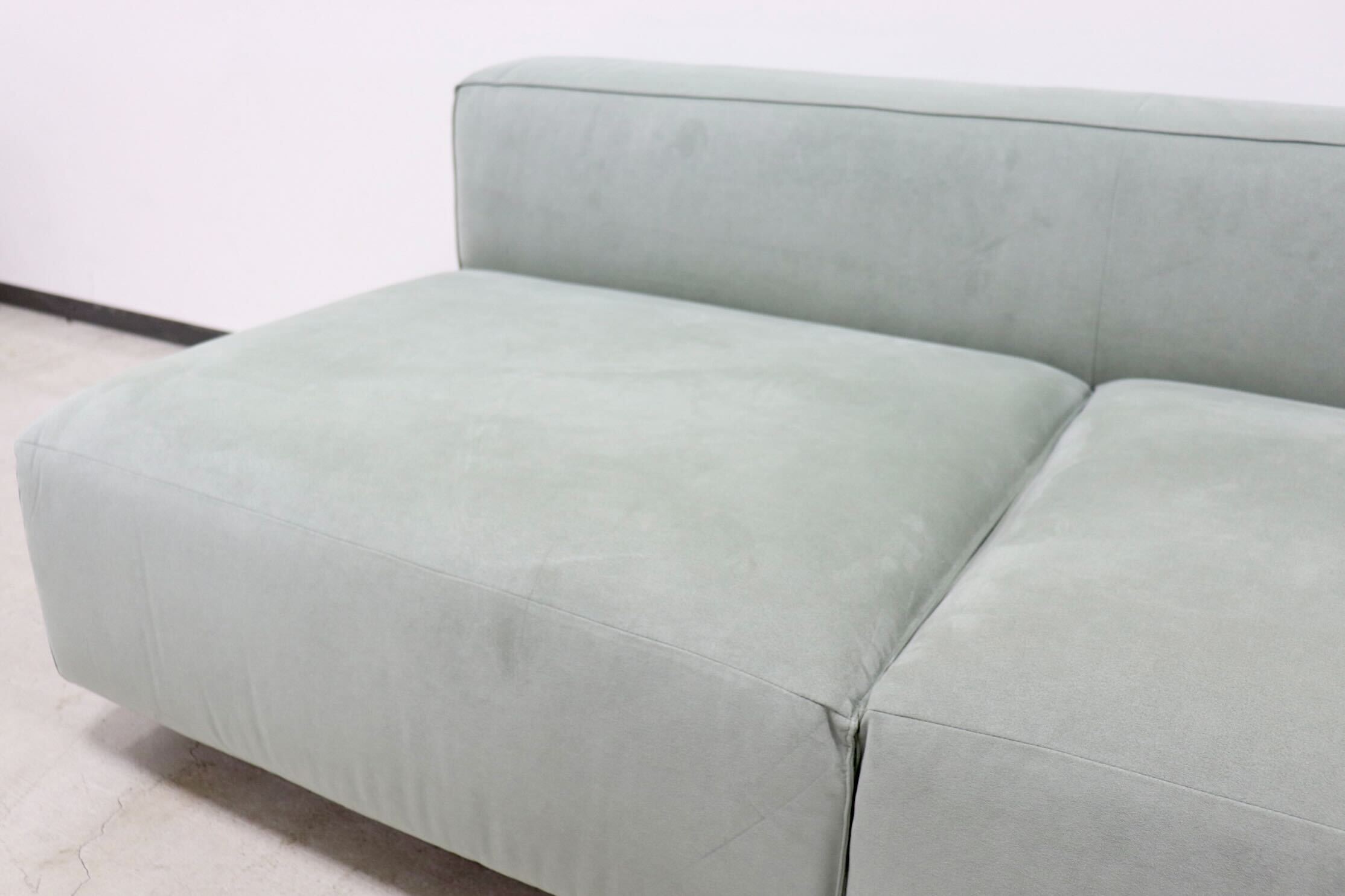 GMGK106○ligne roset / リーンロゼ ROSETNils2 ロゼニルス 3人掛けソファ トリプルソファ 右片肘 ファブリック モダン 定価約83万 展示品