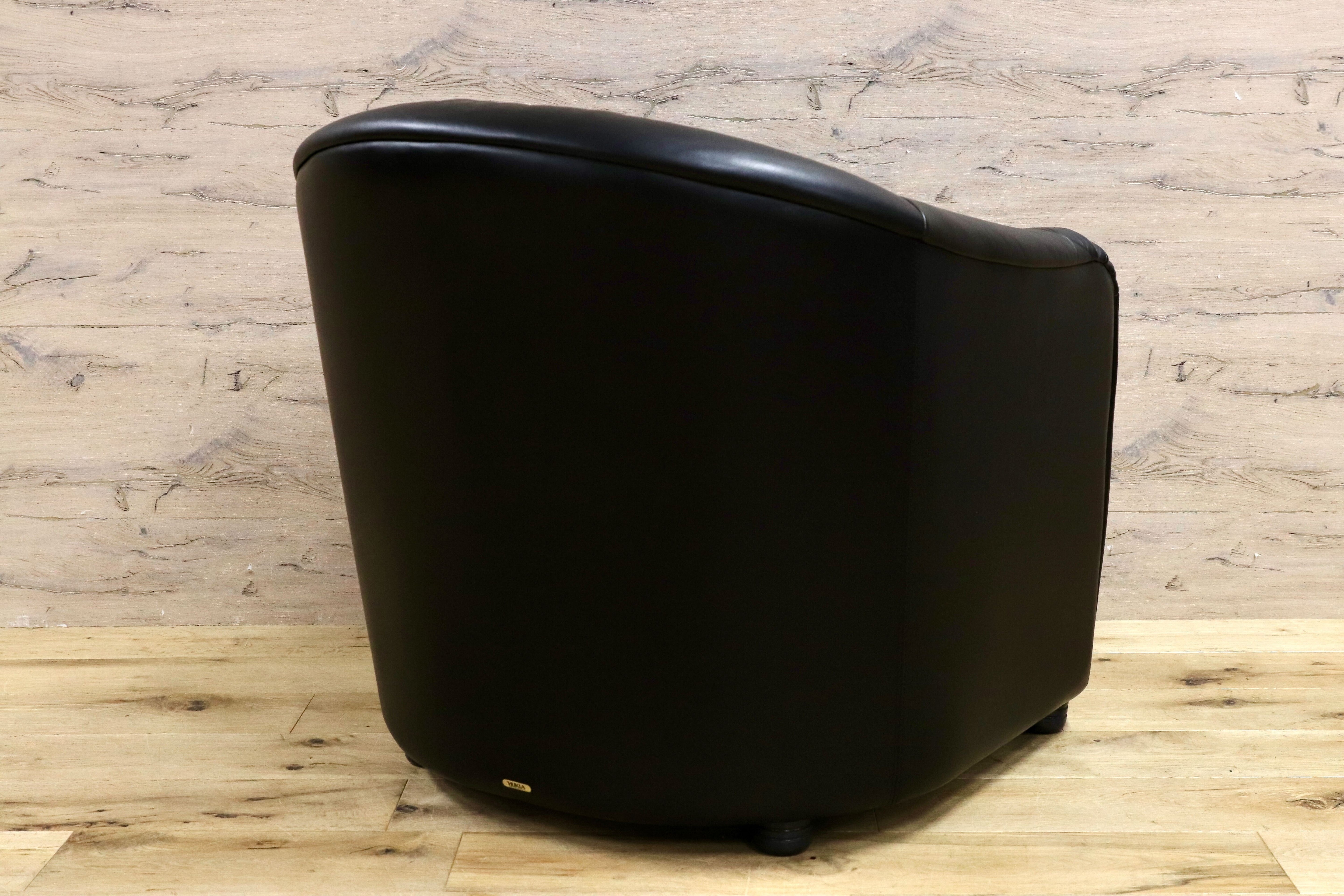 GMHN385J○HUKLA / フクラ 1人掛けソファ ラウンジチェア パーソナルチェア 黒 総革 IDC大塚家具 デザイナーズ ドイツ 約23万